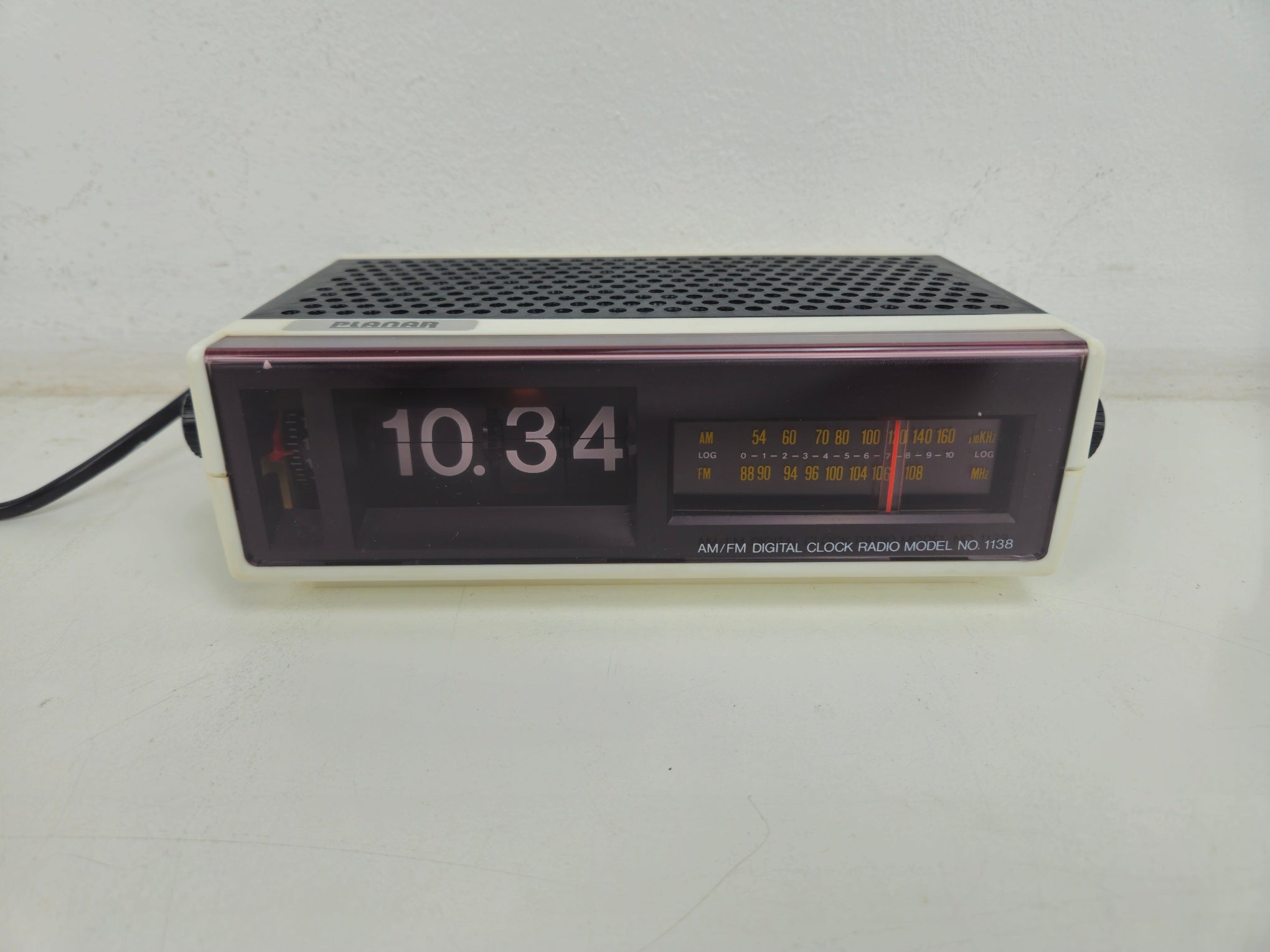 Planar - Model 1138 - AM/FM Digital Clock Radio - In Box