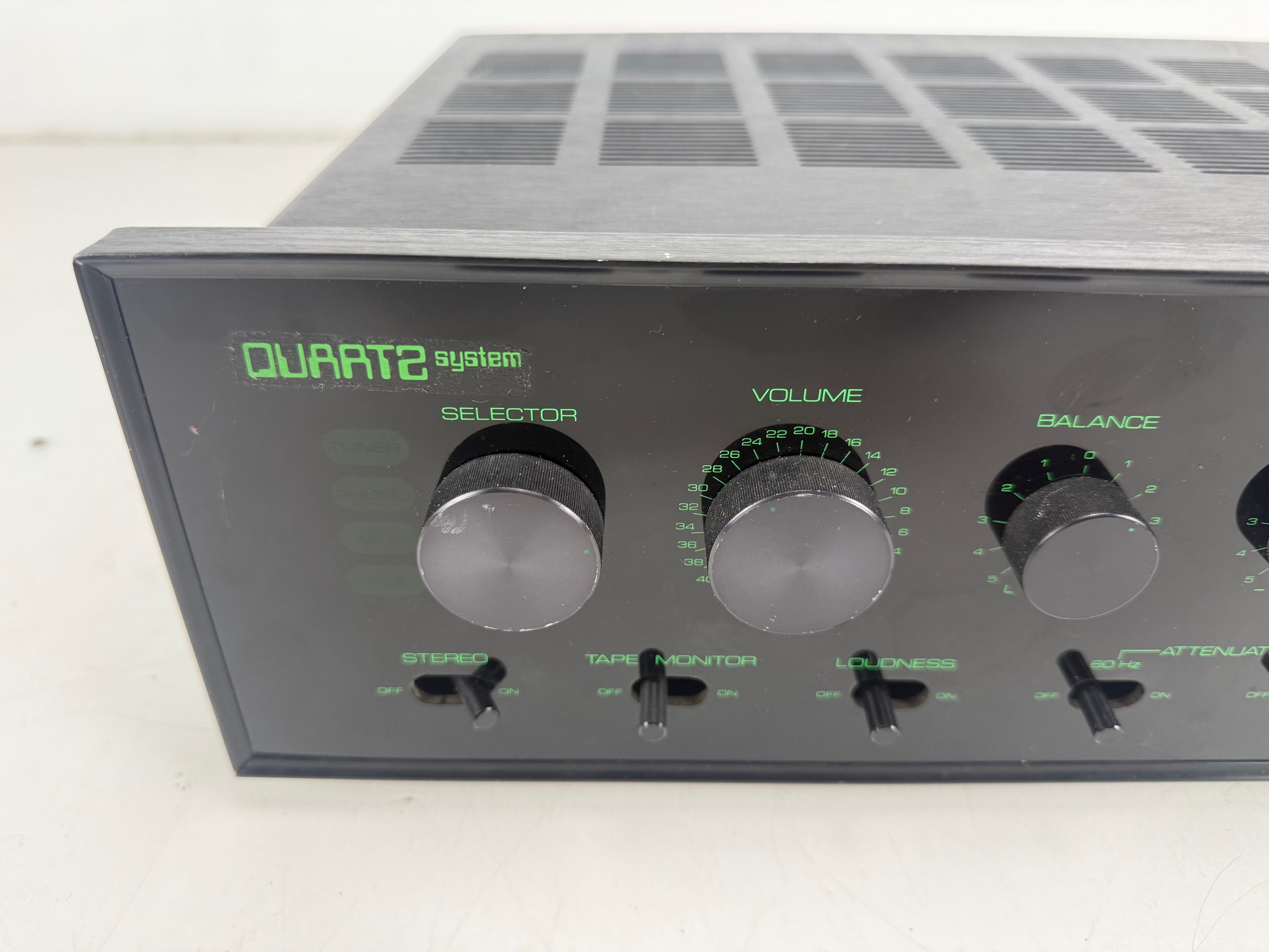 Quartz systems Q5 Stereo Integrated Amplifier - Serviced