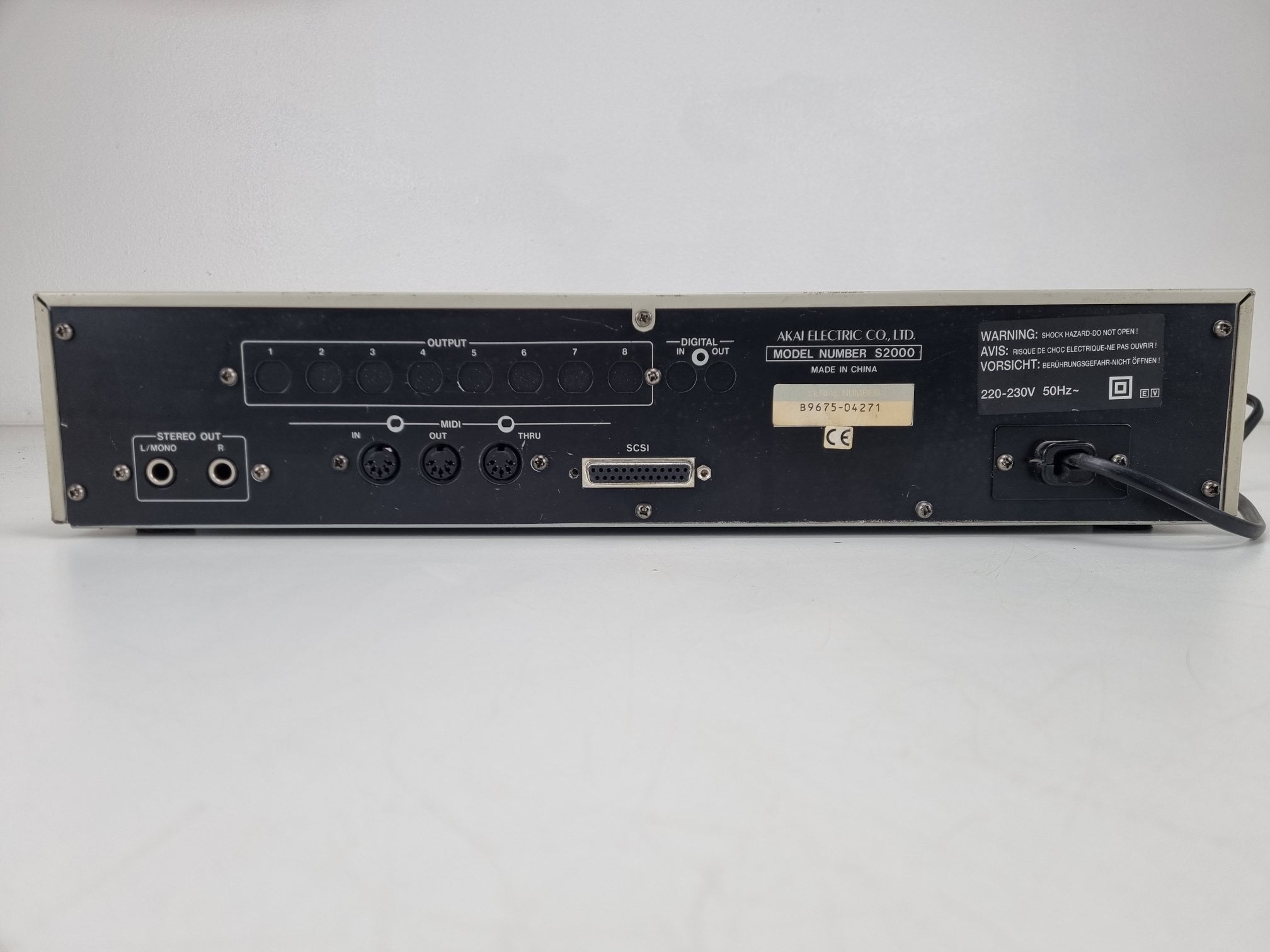 Akai S2000 Midi Stereo Digital Sampler- power Tested - Sold as is