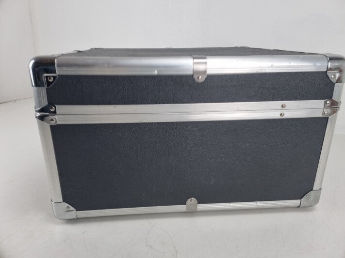 Flightcase - Beautiful and sturdy flight case with inner lining