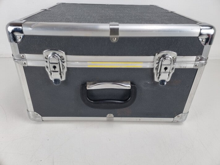 Flightcase - Beautiful and sturdy flight case with inner lining