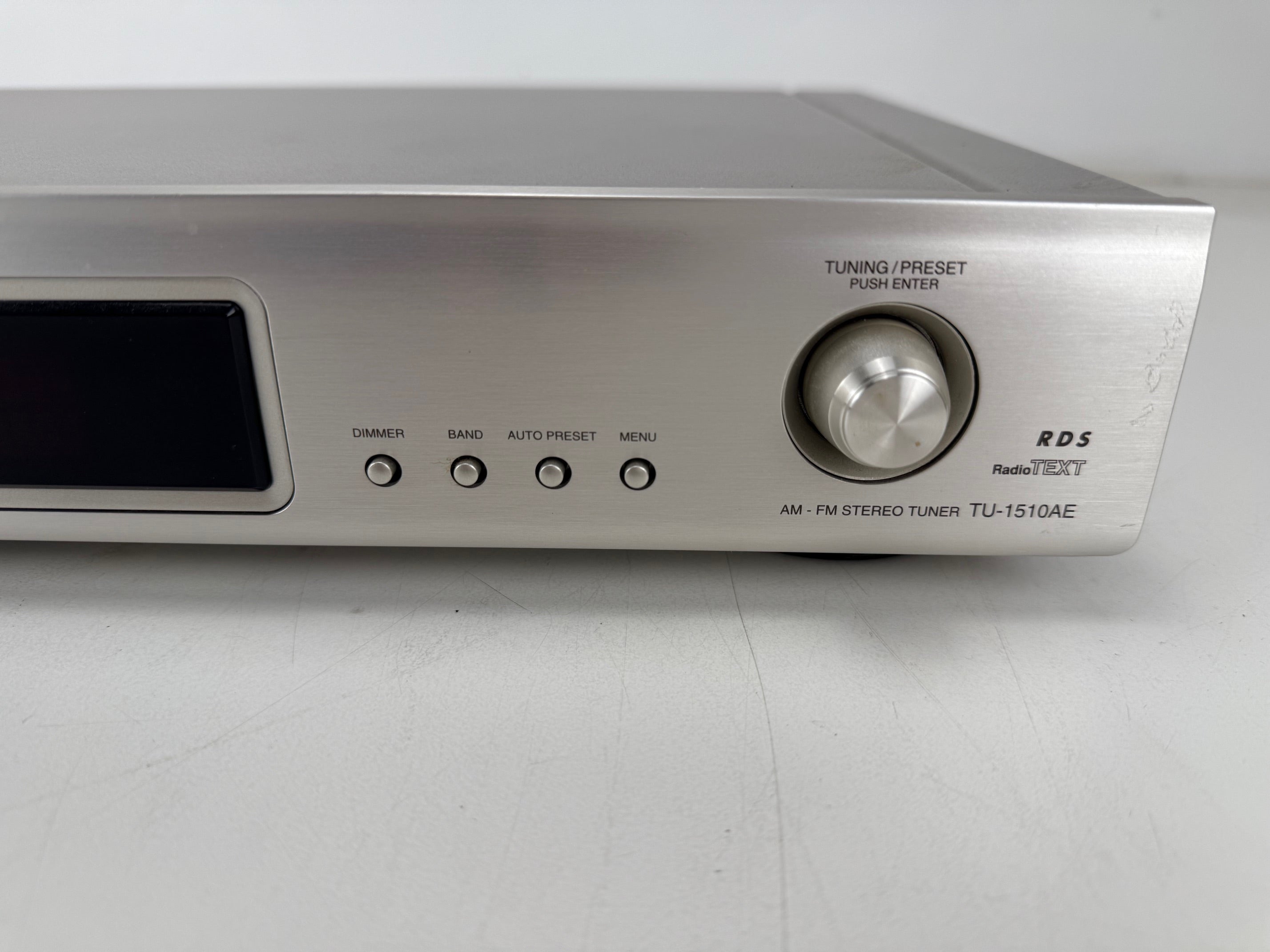 Denon TU-1510AE AM/FM stereo tuner met originele doos