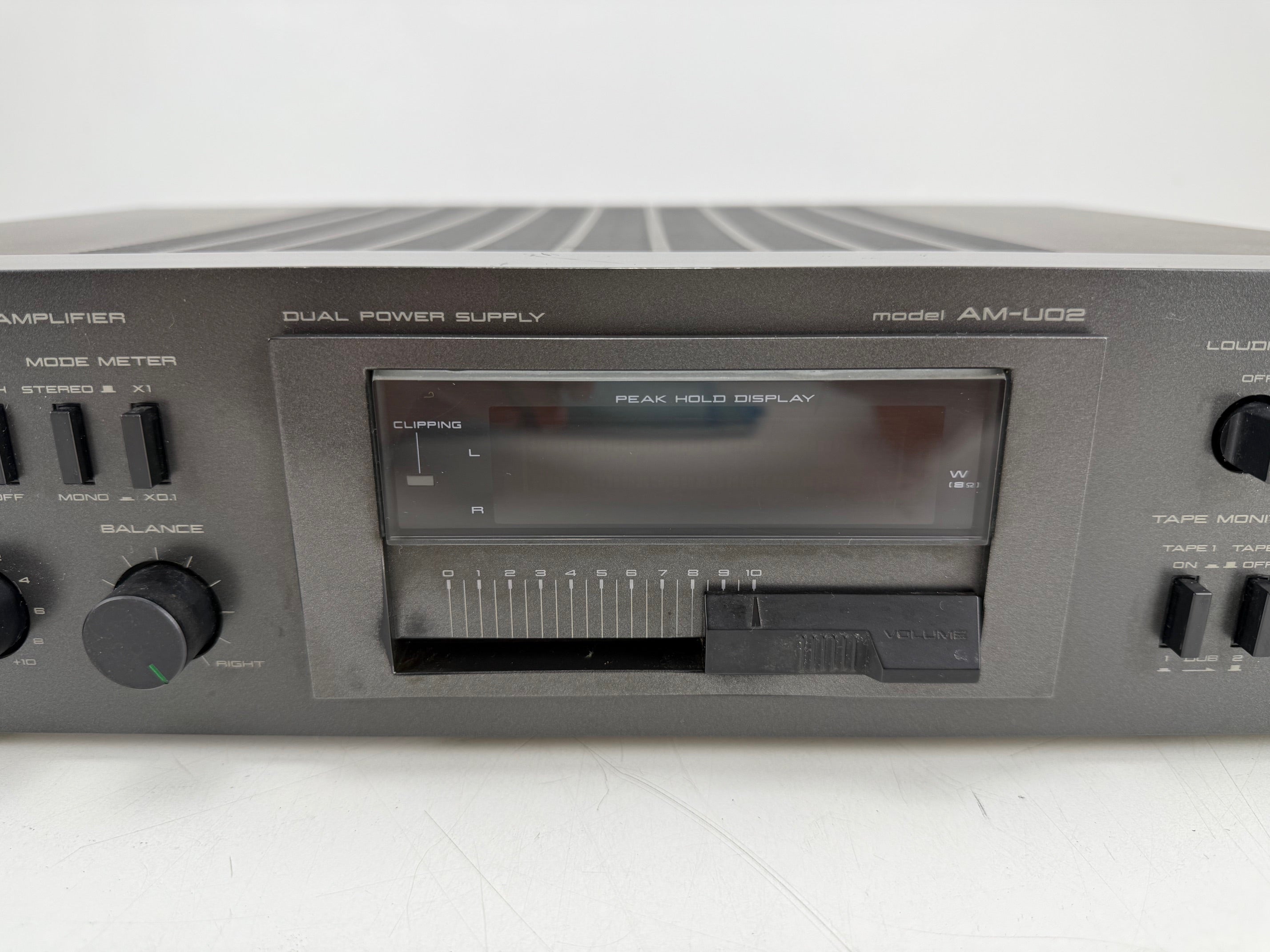 Akai AM-U02 Stereo Integrated Amplifier
