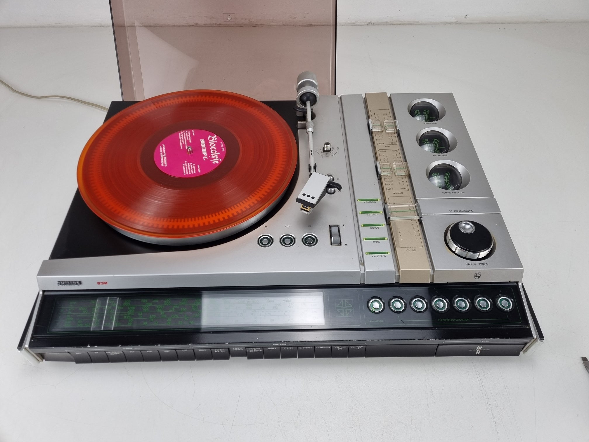 Philips RH 832 - VU meter repaird - New Ligths - 4x Philips 541 MFB speakers