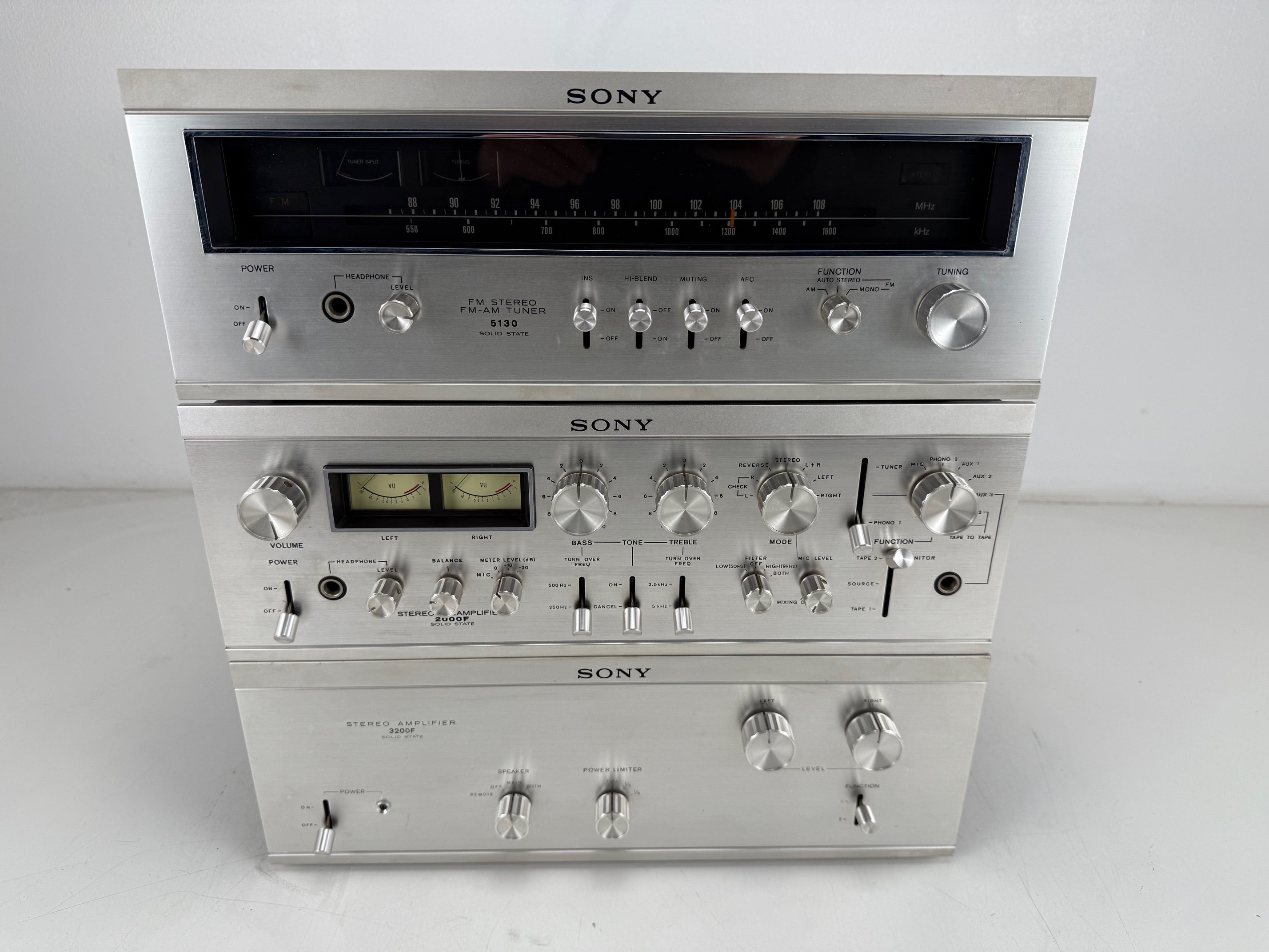 Sony ST-5130 tuner / TA-2000F voorversterker / TA-3200F stereo-versterker set