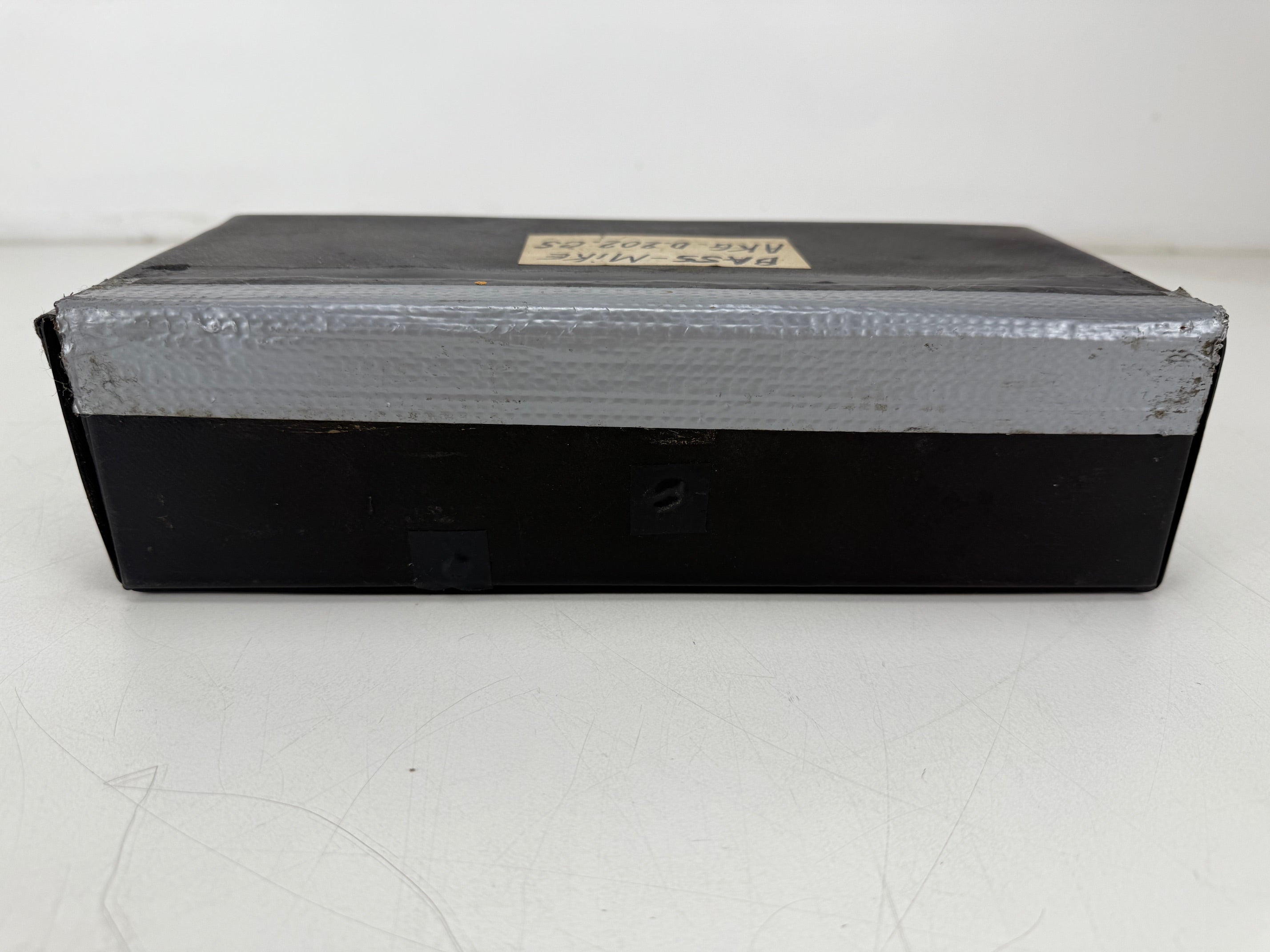 AKG D 202 CS Dual-Capsule Dynamic Microphone With Case And DIN To XLR Connector