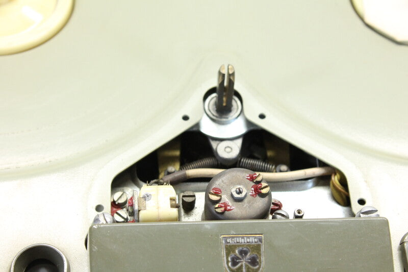 Grundig TK8 reel to reel recorder