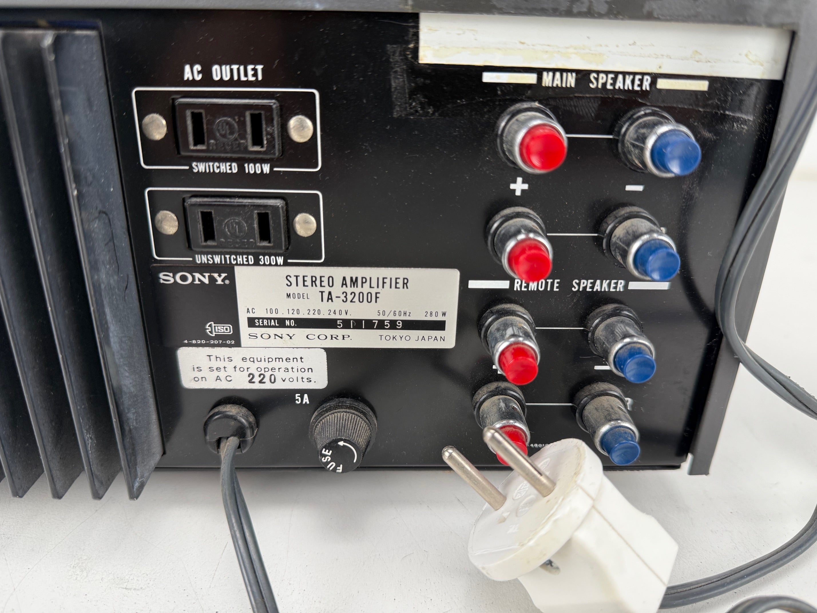 Sony ST-5130 tuner / TA-2000F voorversterker / TA-3200F stereo-versterker set