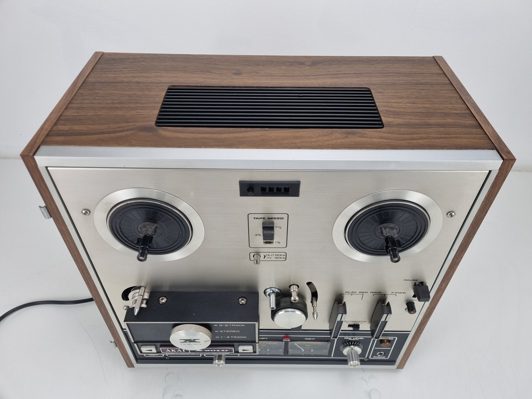 Akai X-201D - 1/4'' bandrecorder - 4 sporen 2 kanalen - Met deksel