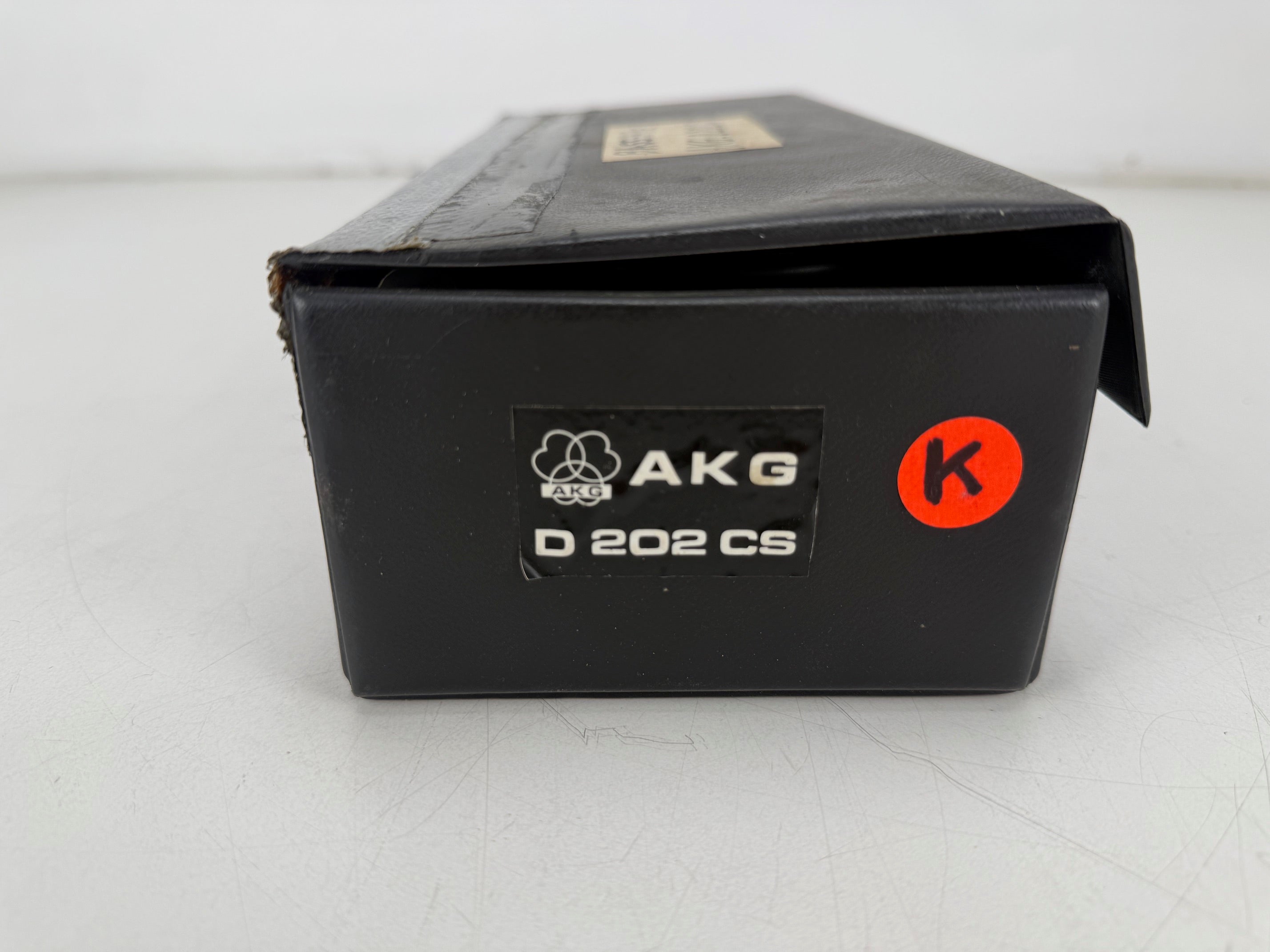 AKG D 202 CS Dual-Capsule Dynamic Microphone With Case And DIN To XLR Connector