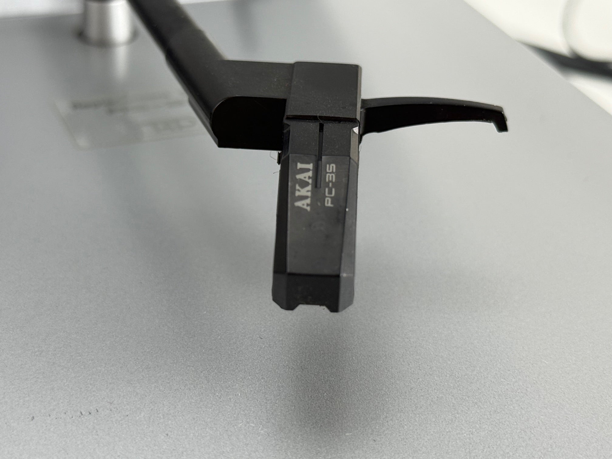 Akai AP-A101 Semi Automatic Turntable - New Belt