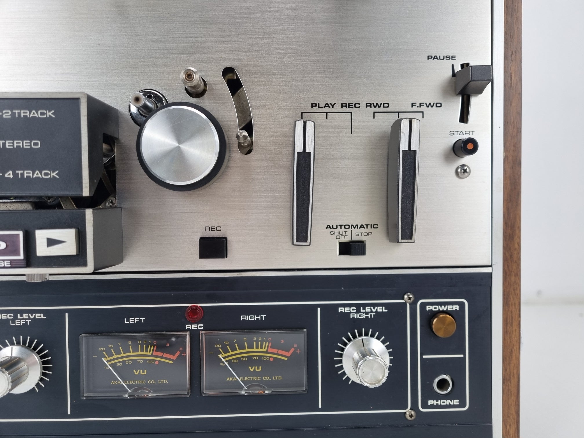 Akai X-201D - 1/4'' bandrecorder - 4 sporen 2 kanalen - Met deksel