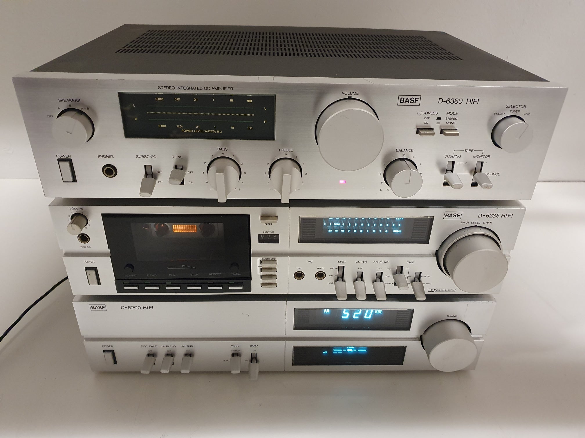 BASF Set D-6200 Tuner -  D-6360 Stereo amplifier  D-6235 Cassette deck