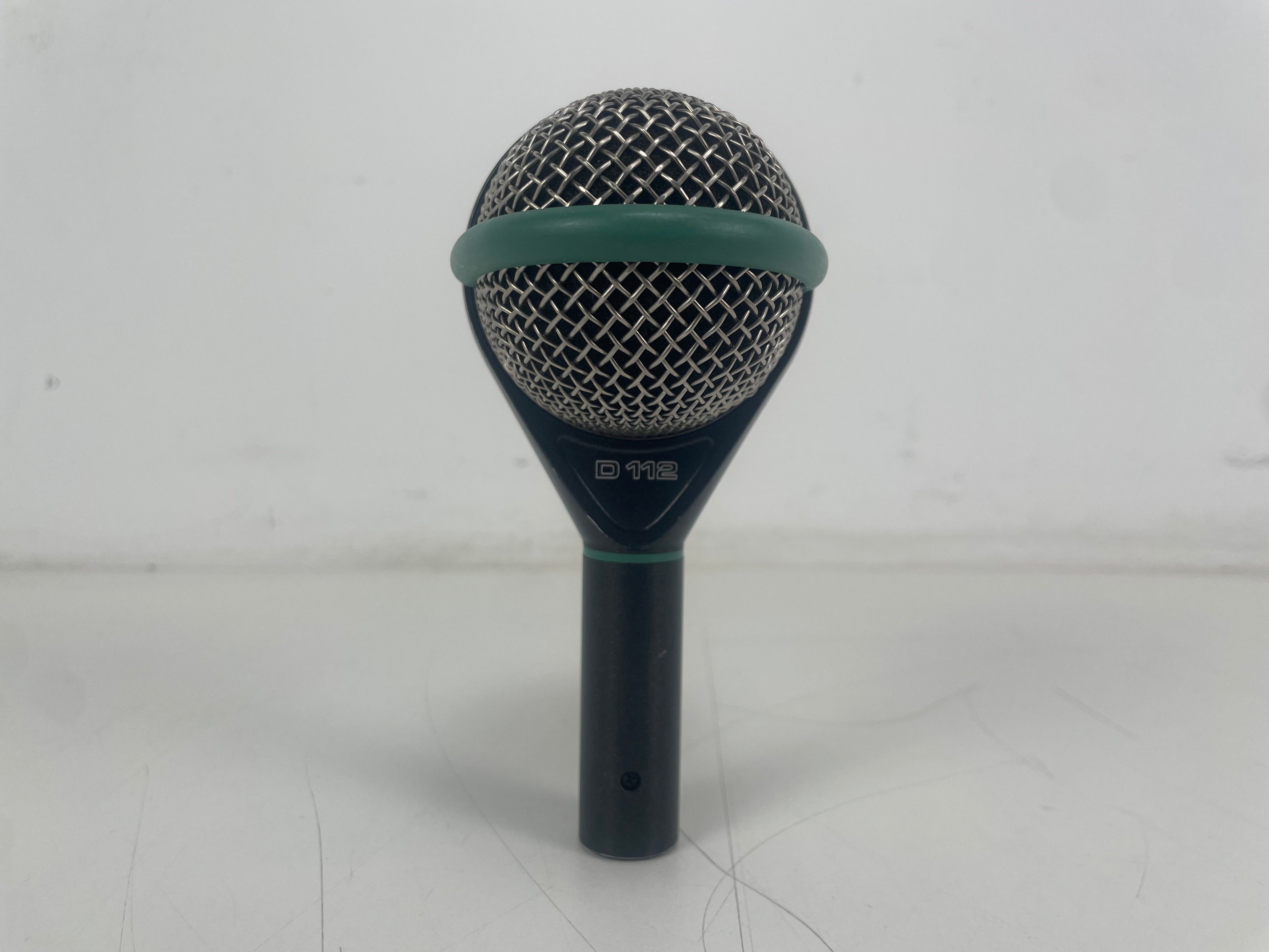 AKG - D112 - Large Diaphragm Dynamic Bass Drum Microphone - 210 Ohms