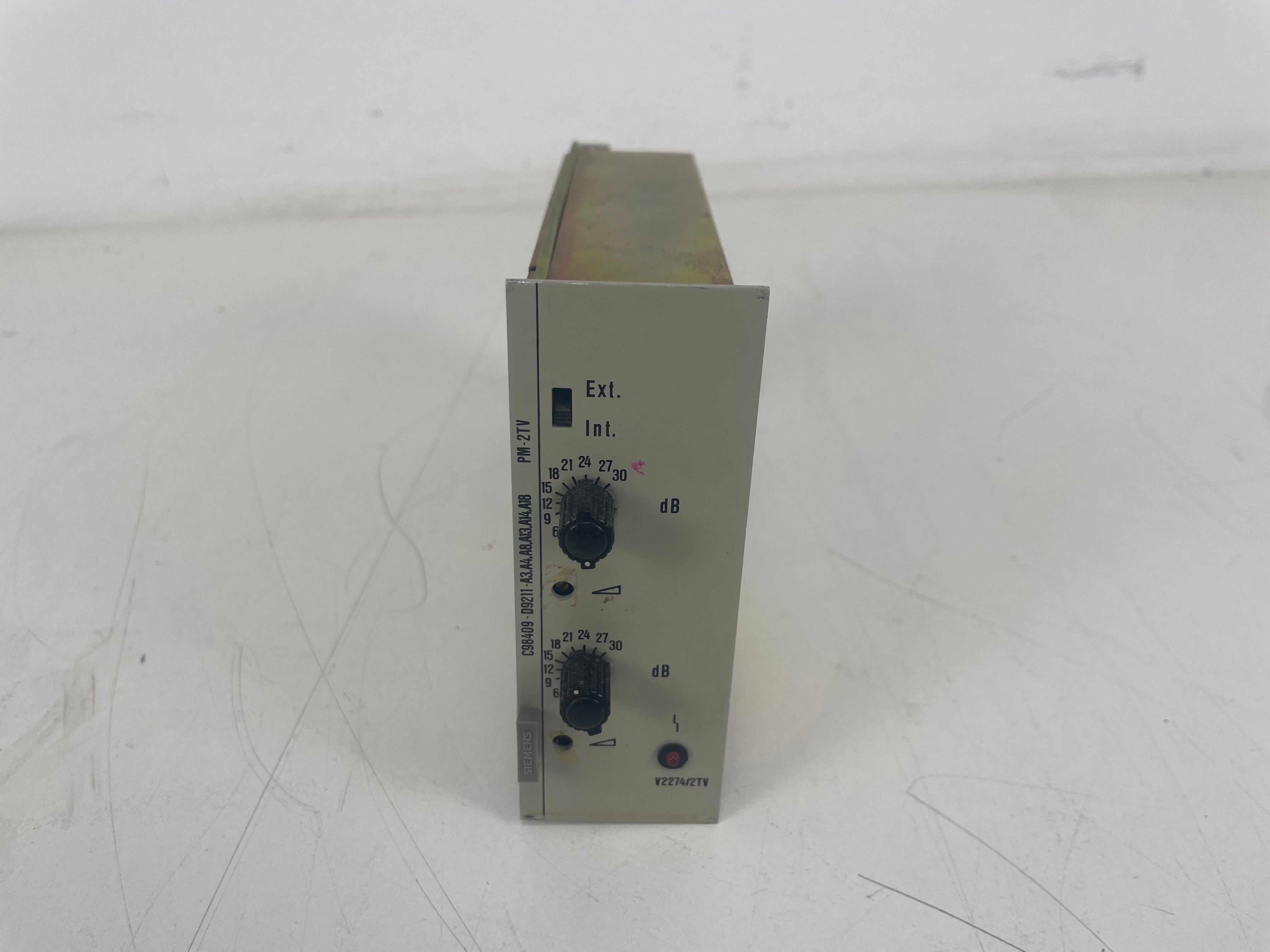 Siemens - V2274-/2TV PM-- Zweifach-Trennverstaeker - With connectors (No.1)