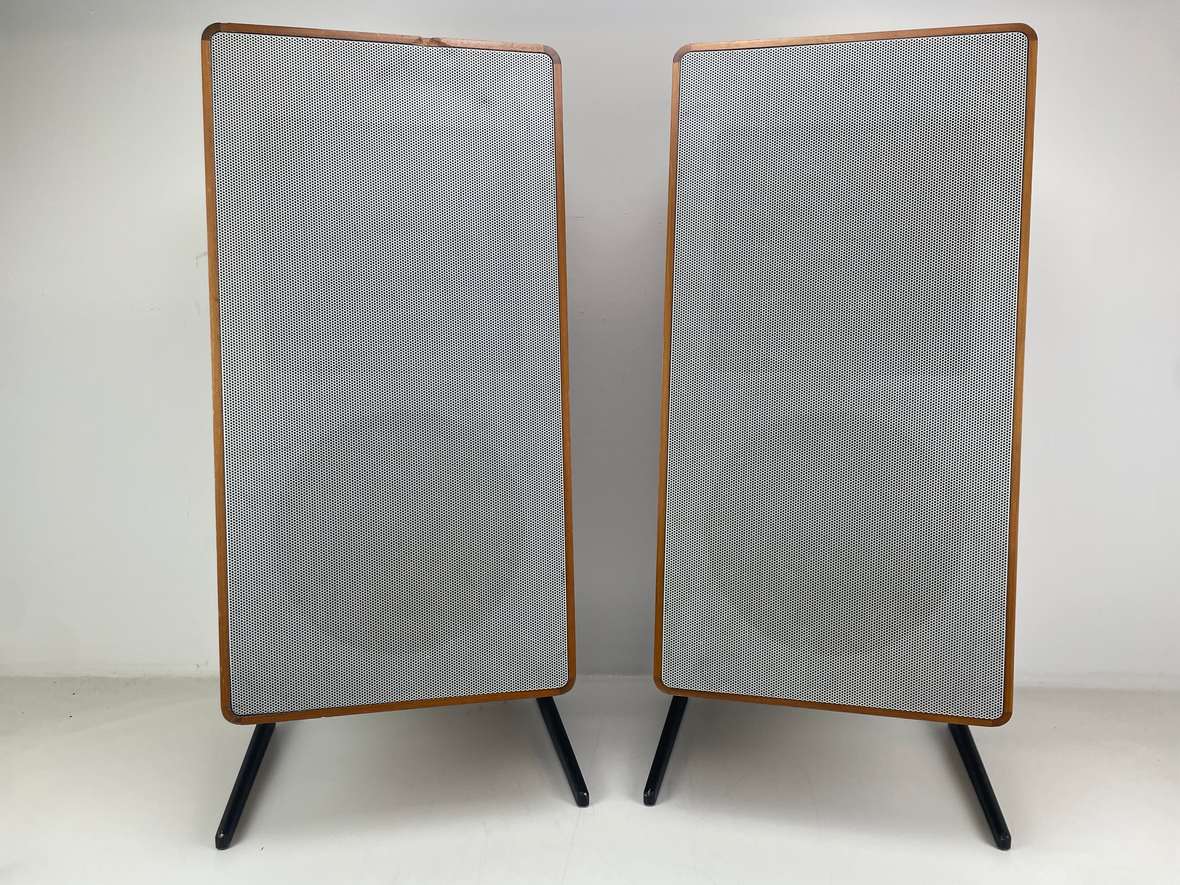 Braun - LV1020 - Active Studio Monitors - Inc. Powercables
