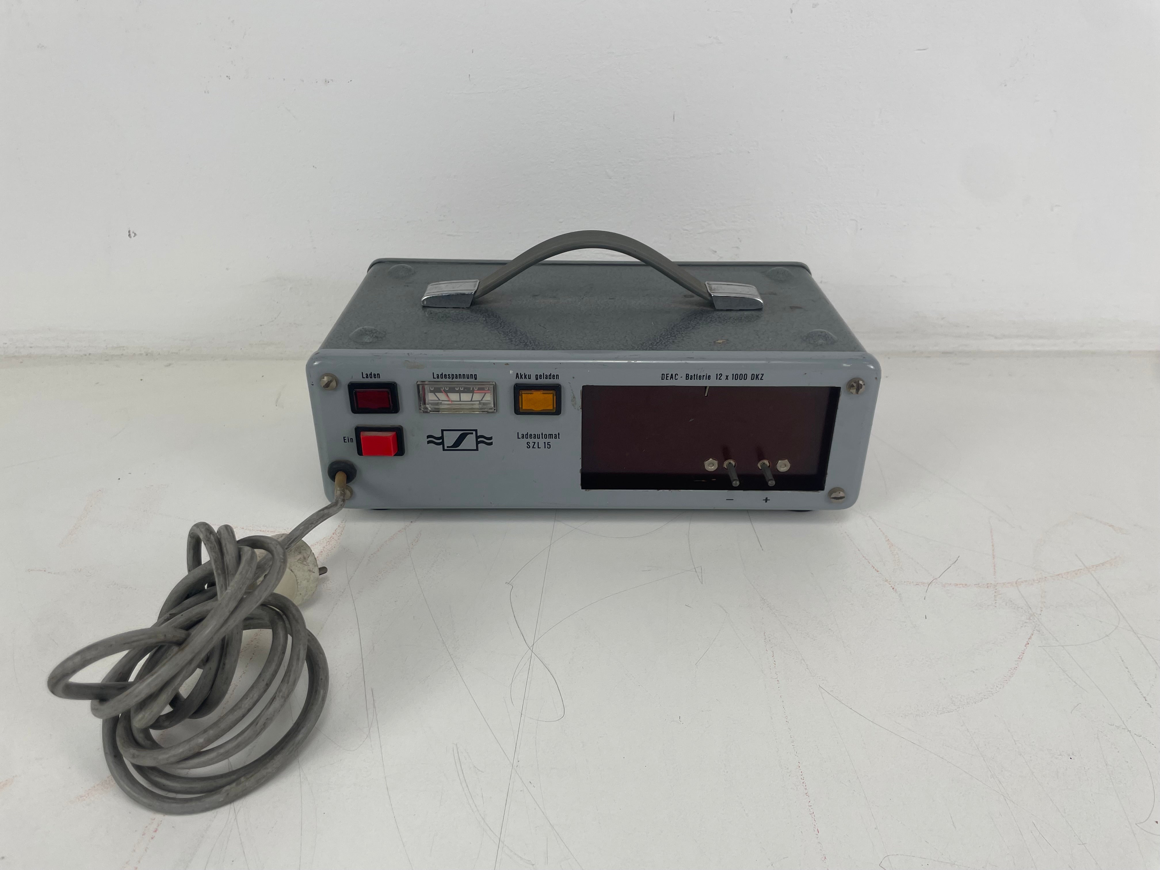 Sennheizer - SZL 15 - Battery Charger - As Is