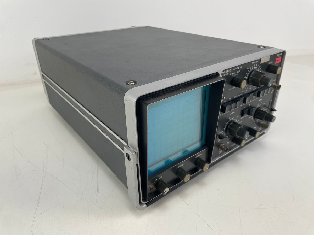 Philips - PM3233 - Oscilioscope - For Parts/As-Is (Powers Up)