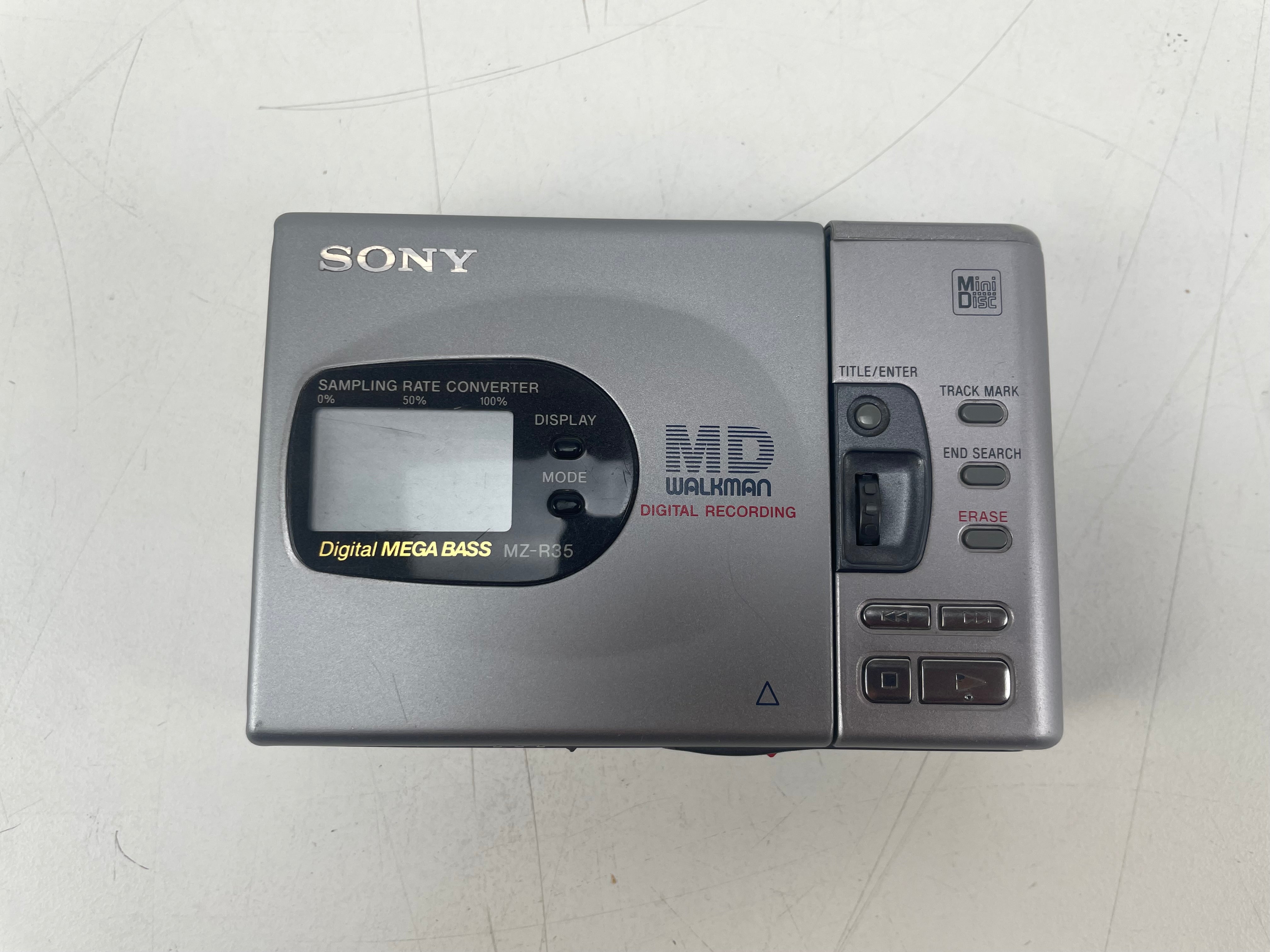 Sony - MZ-R35 - MiniDisc Walkman - Inc. Sleeve/Charger/2-Batteries