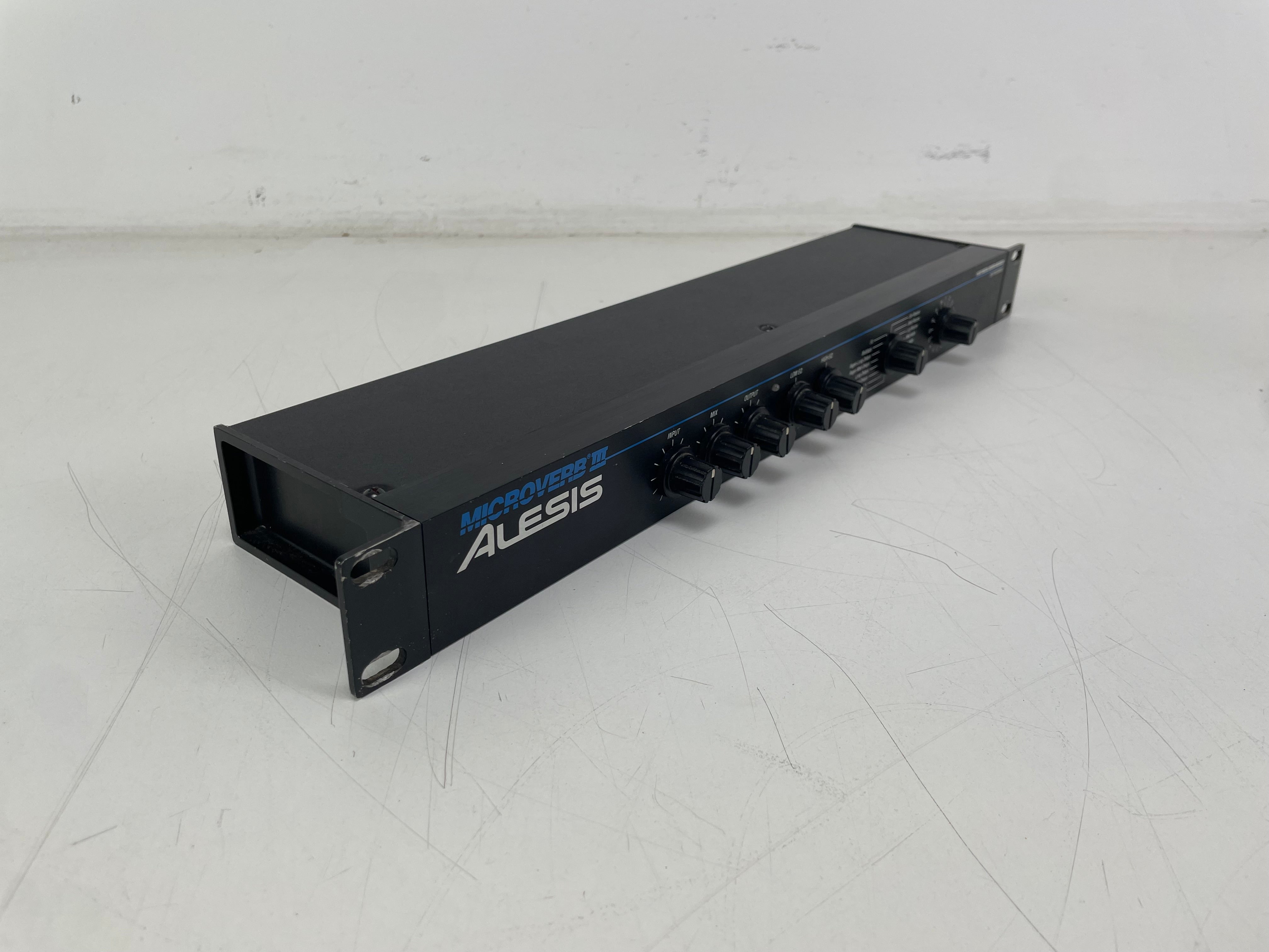 Alesis MicroVerb III – Digital Reverb & Delay Processor – Serviced (Pots Cleaned)