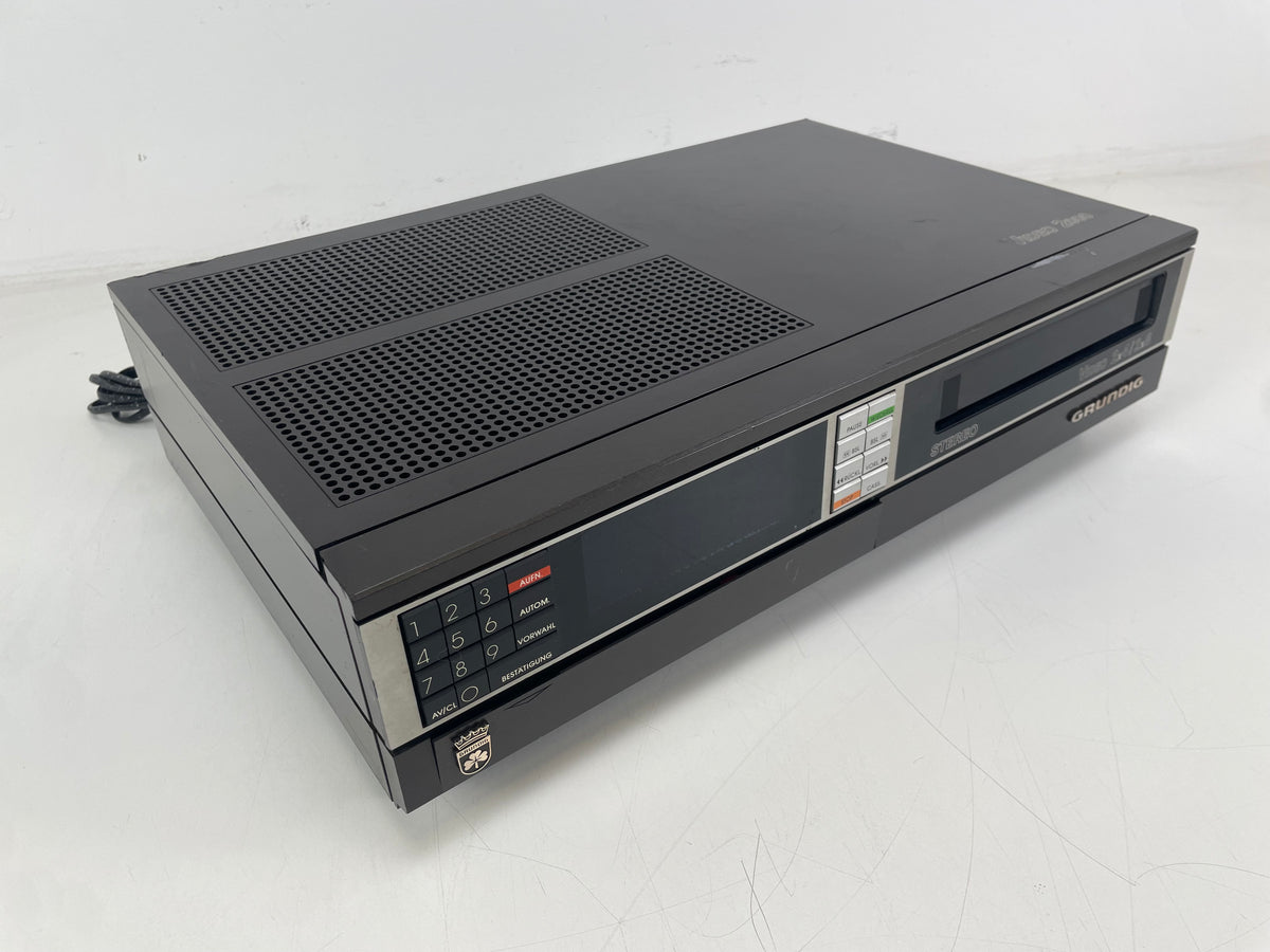Grundig - Video 2x4/2x8 - 2280a - Video2000 - Video Cassette Recorder - Serviced (Recapped/Repaired)