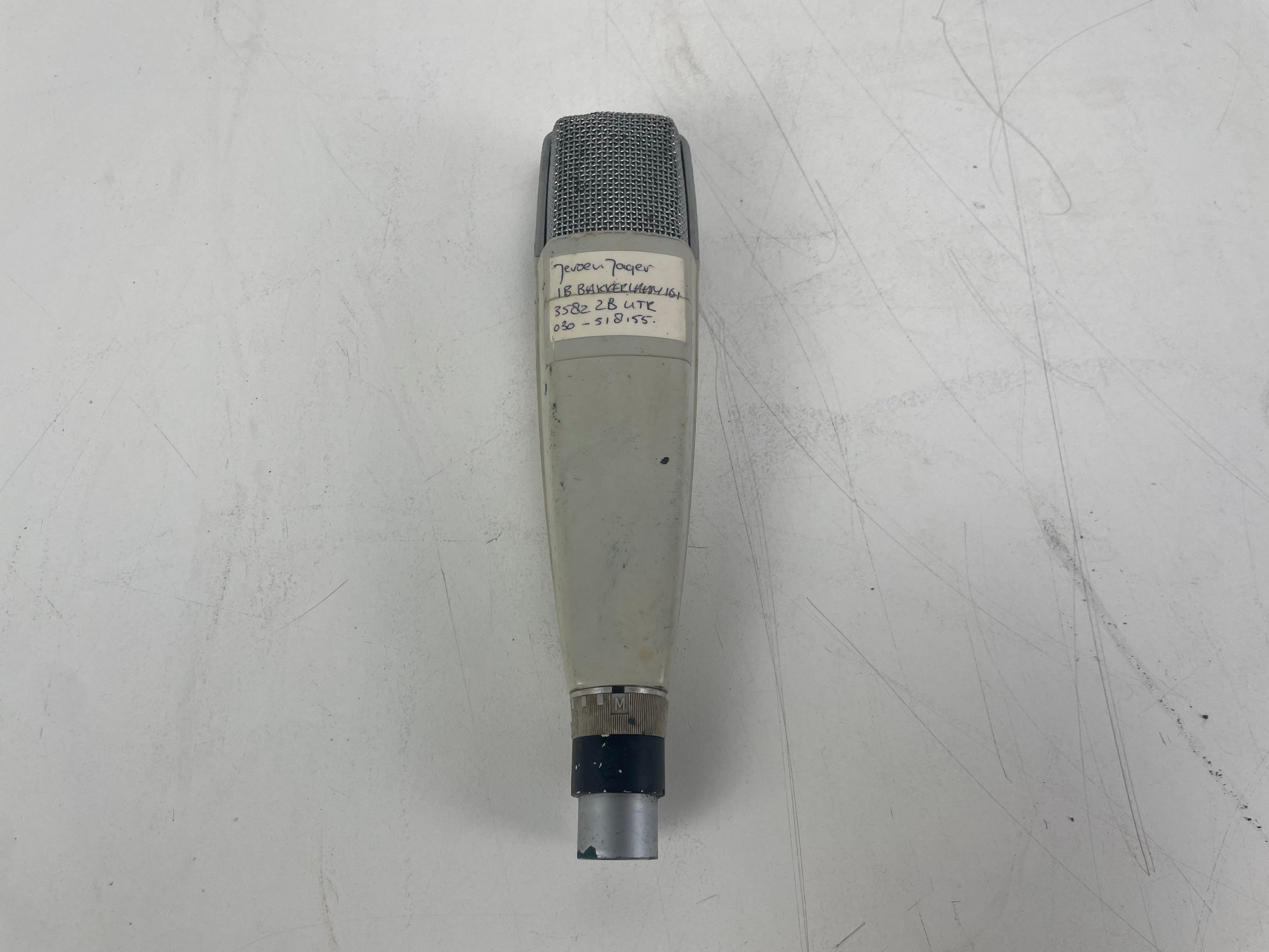 Sennheiser - MD421-N - Cardioid Dynamic Microphone - 30-17000Hz - Inc. Mount