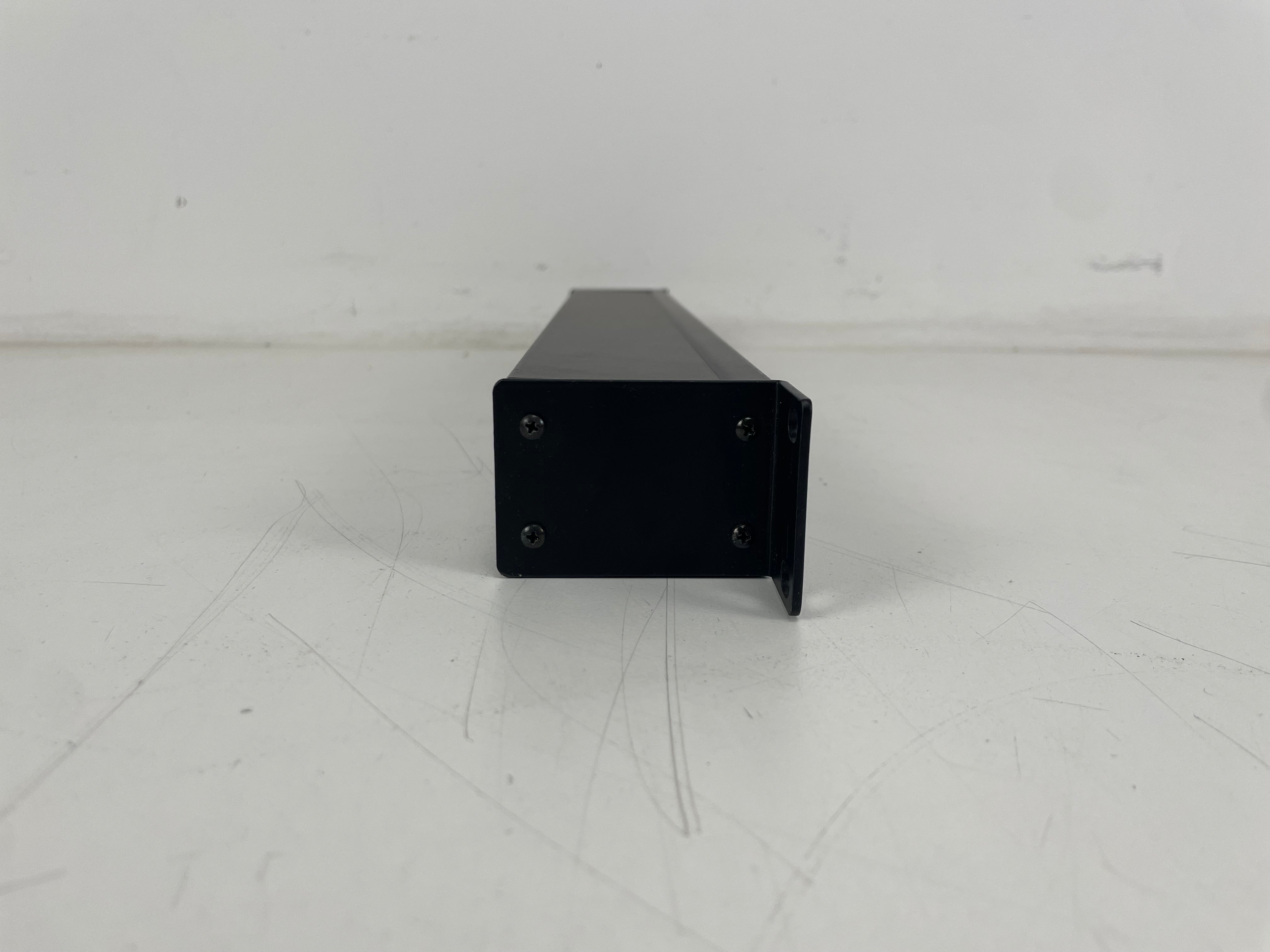 The T.Racks - Eight - Microphone Splitter