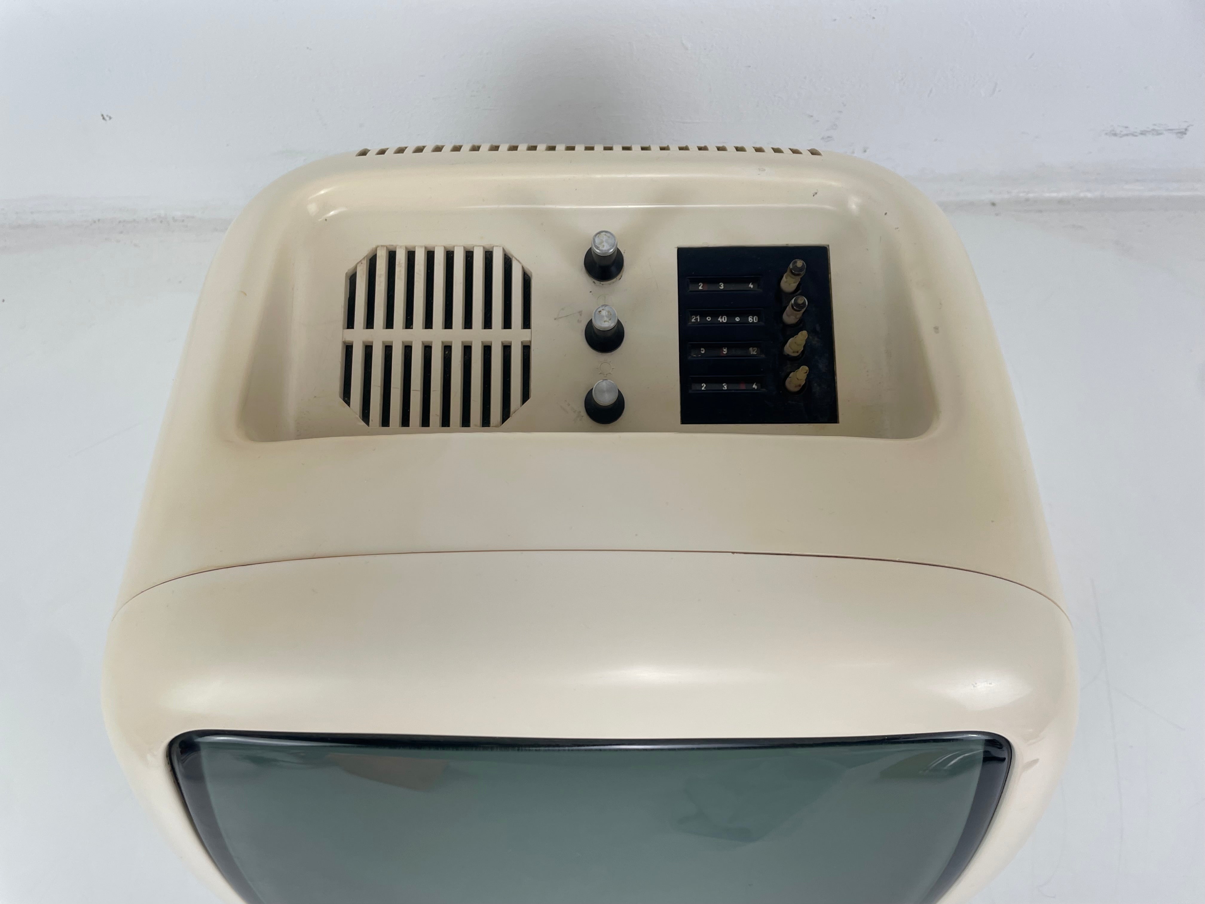 Tesla Orava - NP 4 156 - AB - B/W - CRT Television - Serviced (Repaired)