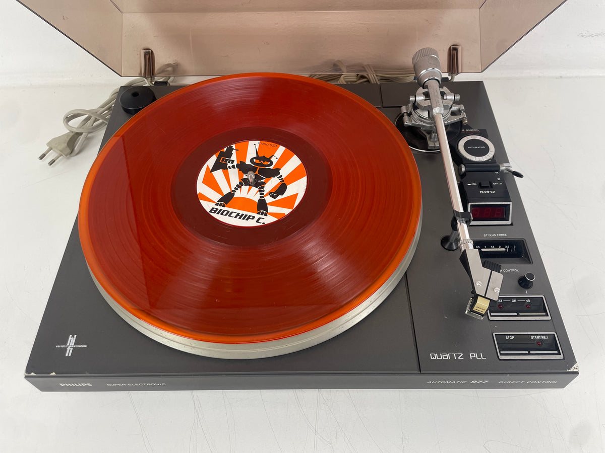 Philips – 977 – Automatic Quartz PLL Direct Control Turntable – Transport Secured
