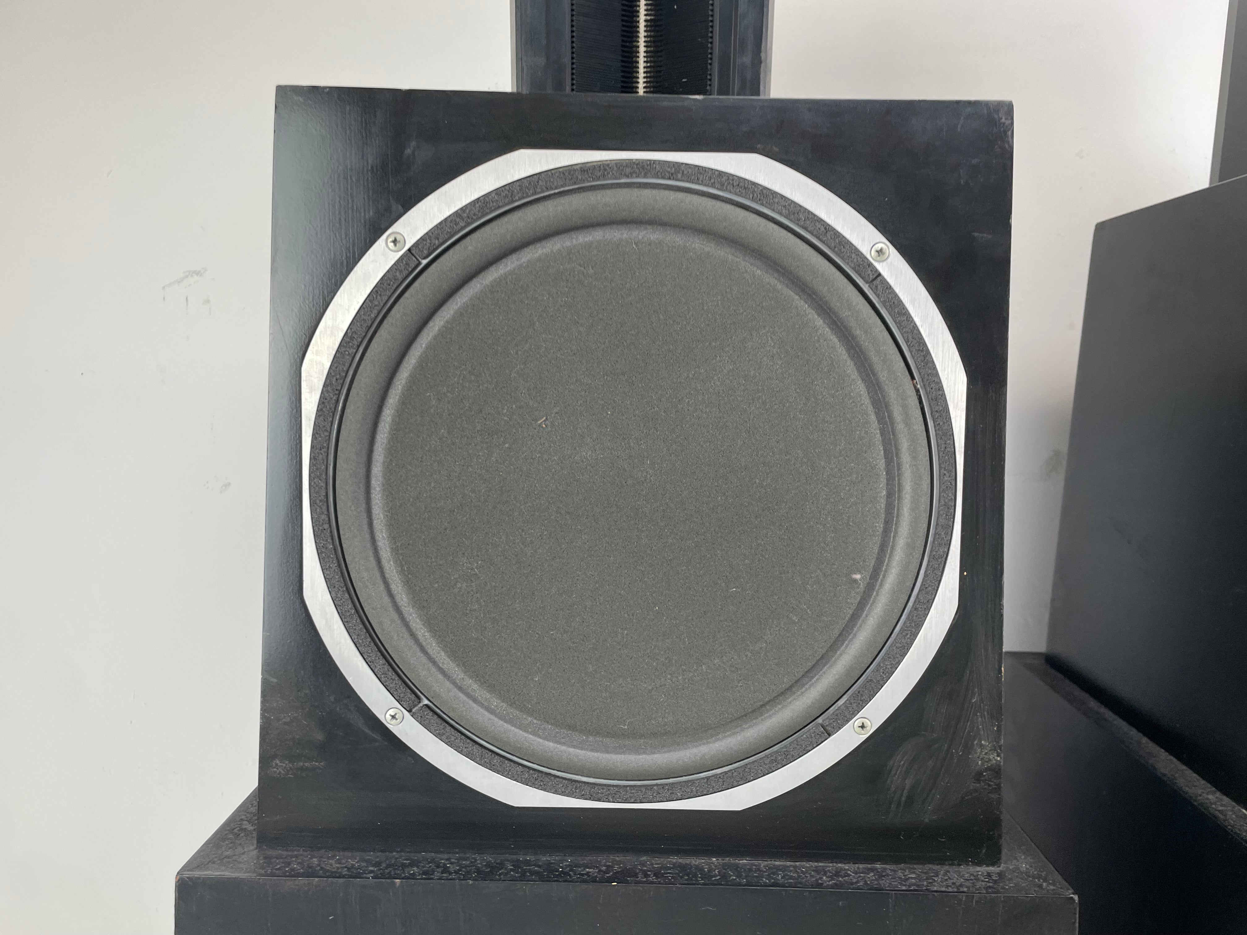 ESS - AMT 1D - Floorstanding Omni-Directional Speakers