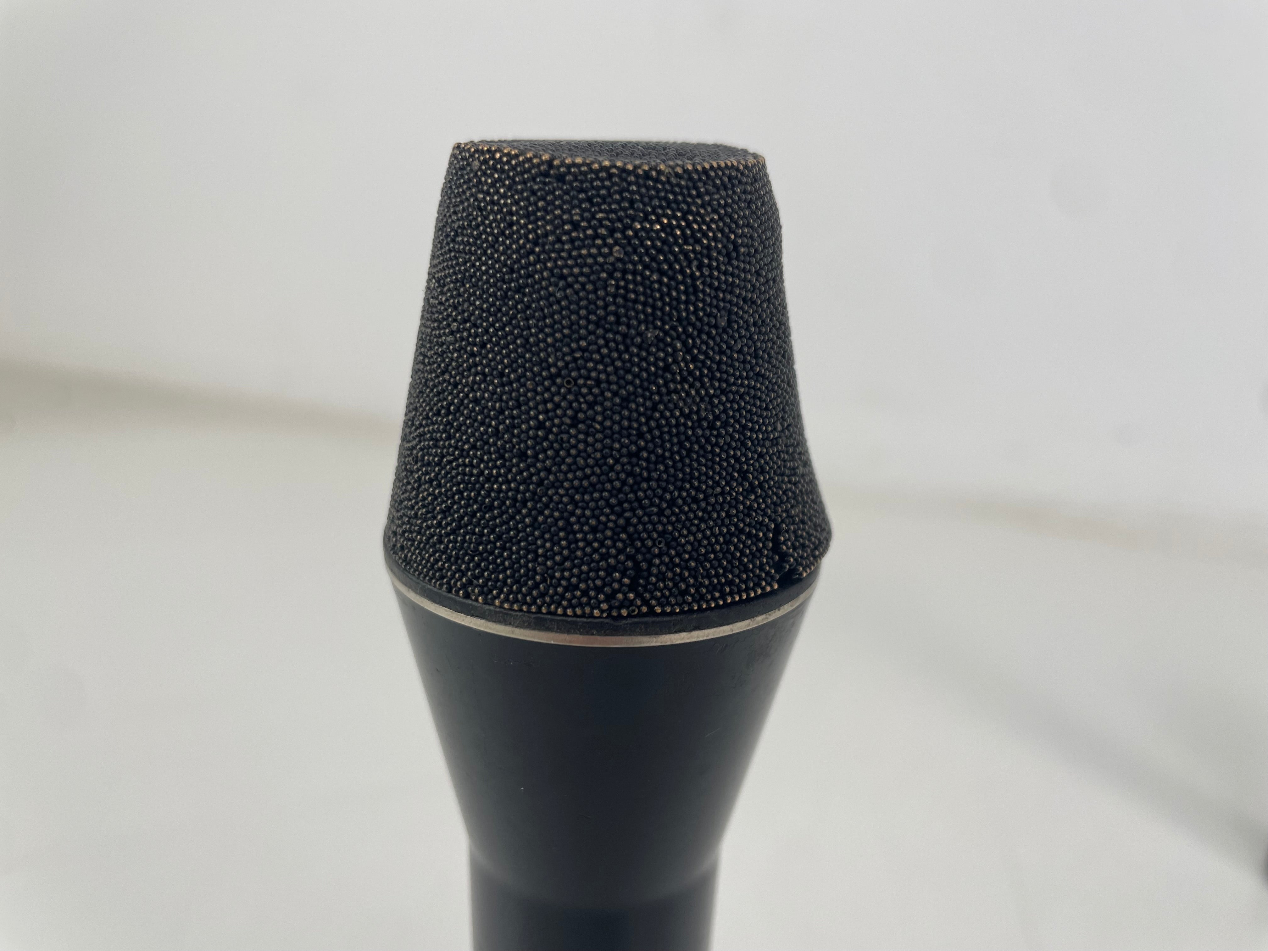 AKG - D222 - TWOWAYCARDIOID® Dynamic Microphone - Matched Pair - 1 Broken Grill - Inc. Specs/FQ-Sheet