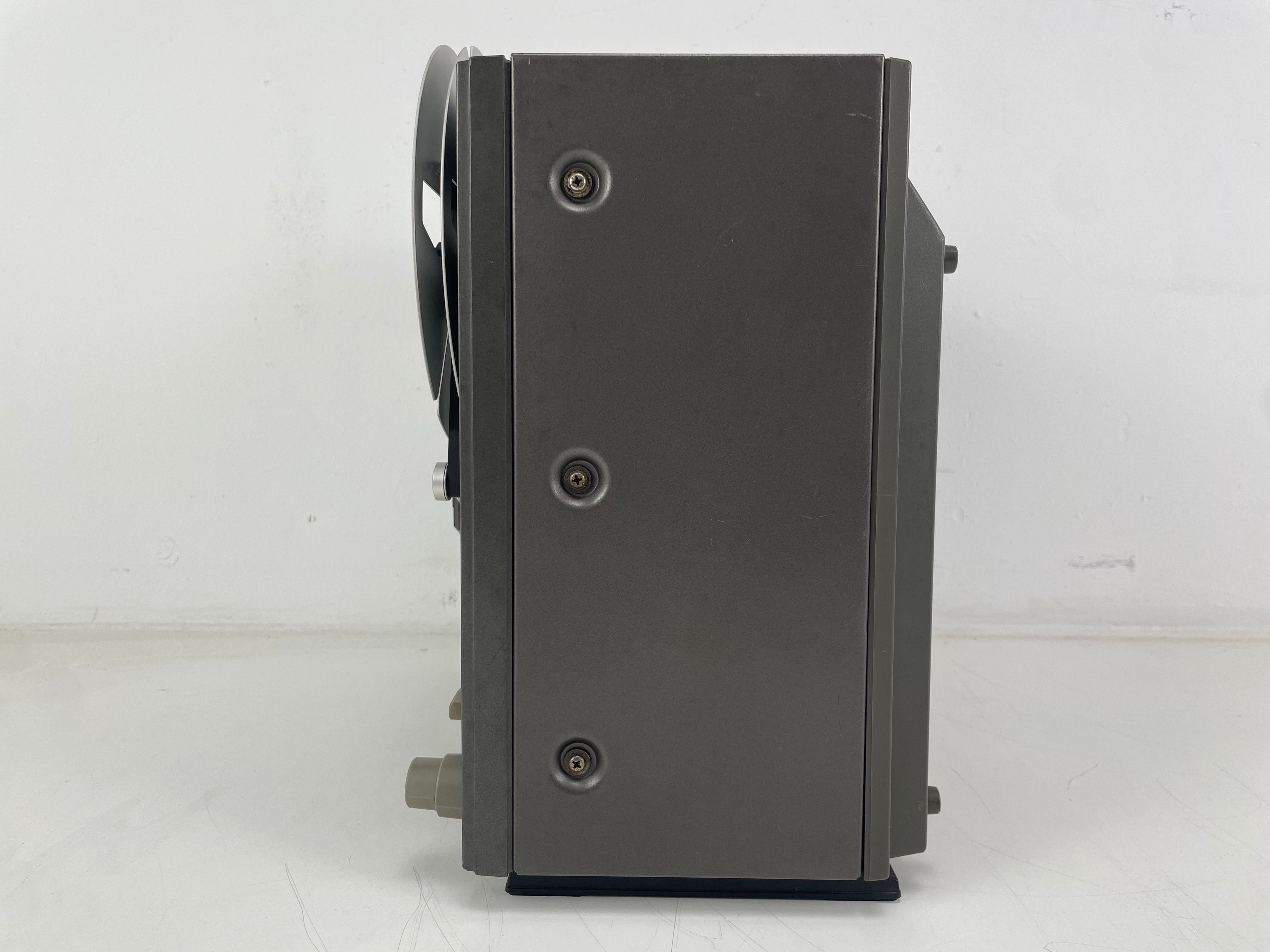 Tascam - 22-2 - 18CM - 3-Head - Reel-to-Reel Recorder
