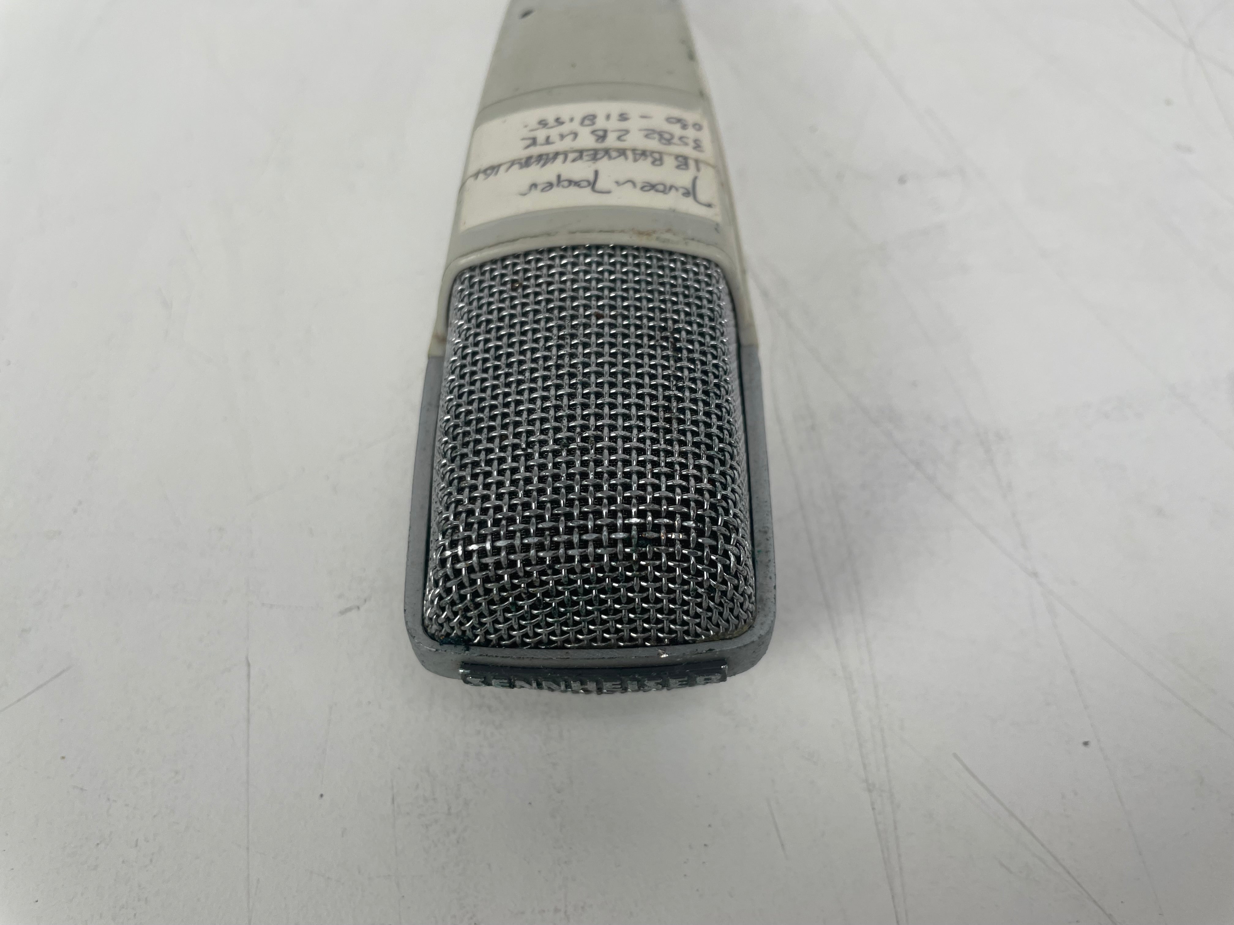 Sennheiser - MD421-N - Cardioid Dynamic Microphone - 30-17000Hz - Inc. Mount