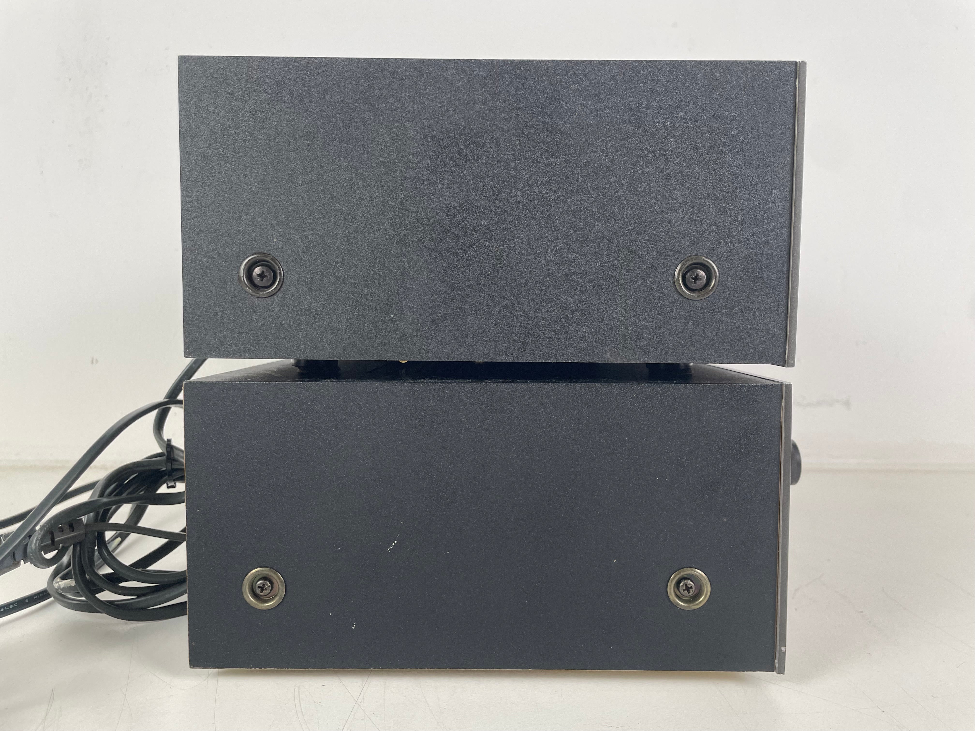 Akai - AT-2200/AM-2200 - Amplifier/Tuner Set - Serviced (Repaired/Cleaned)