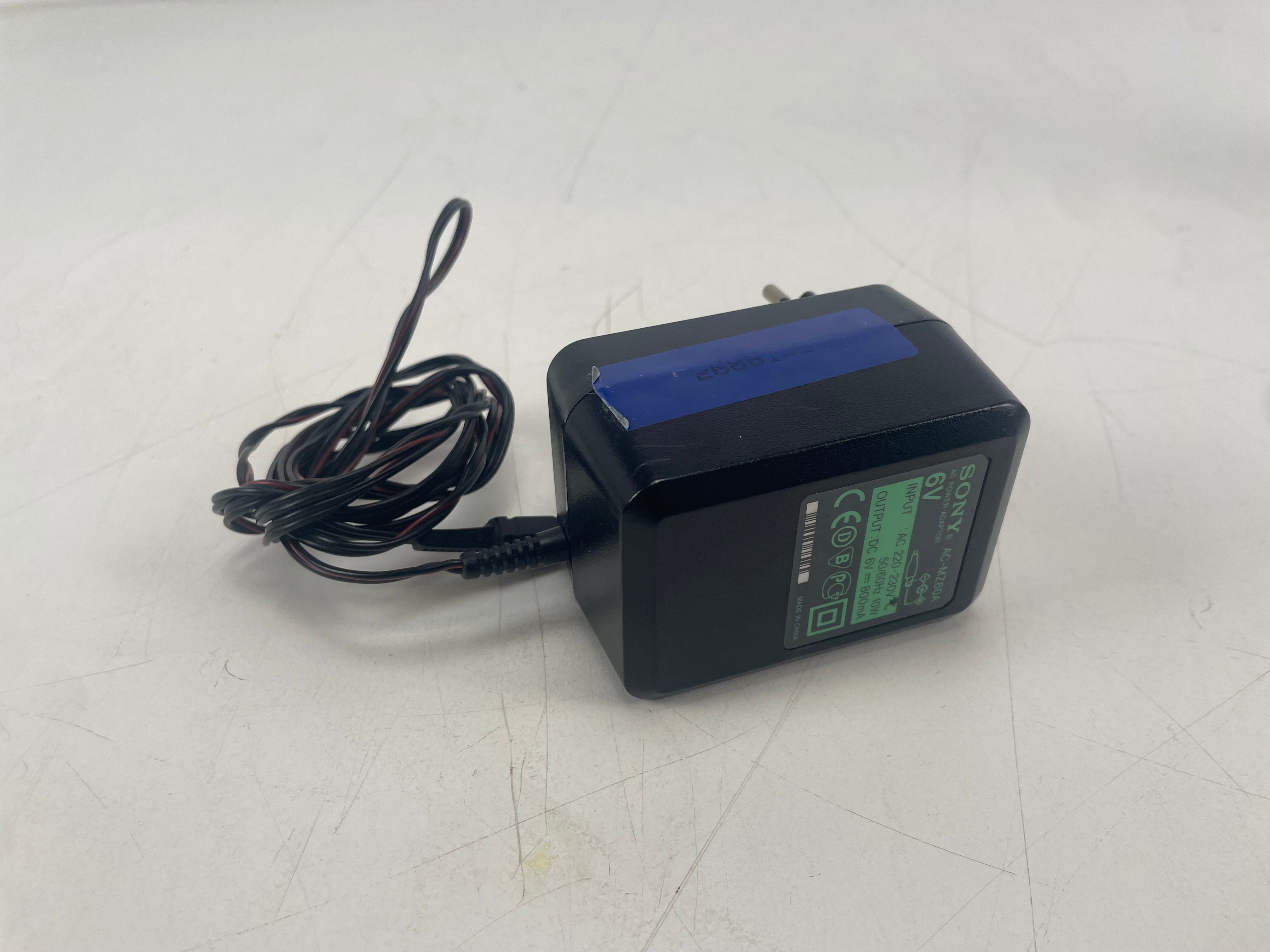Sony - MZ-R35 - MiniDisc Walkman - Inc. Sleeve/Charger/2-Batteries