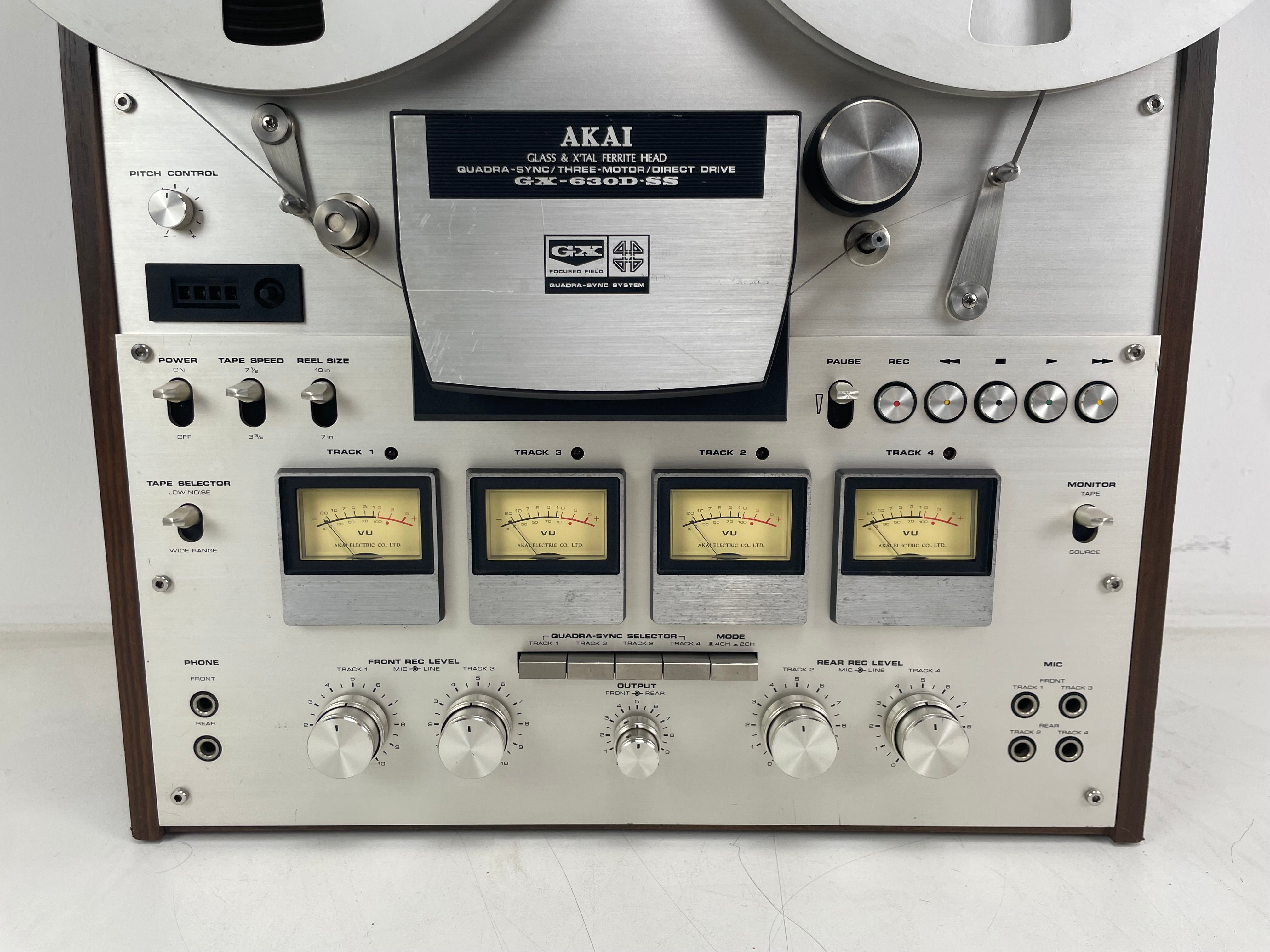 Akai - 630DD-SS - Reel-to-Reel Recorder - 3-Head - Direct Drive - Serviced (Cleaned/New Lamps)