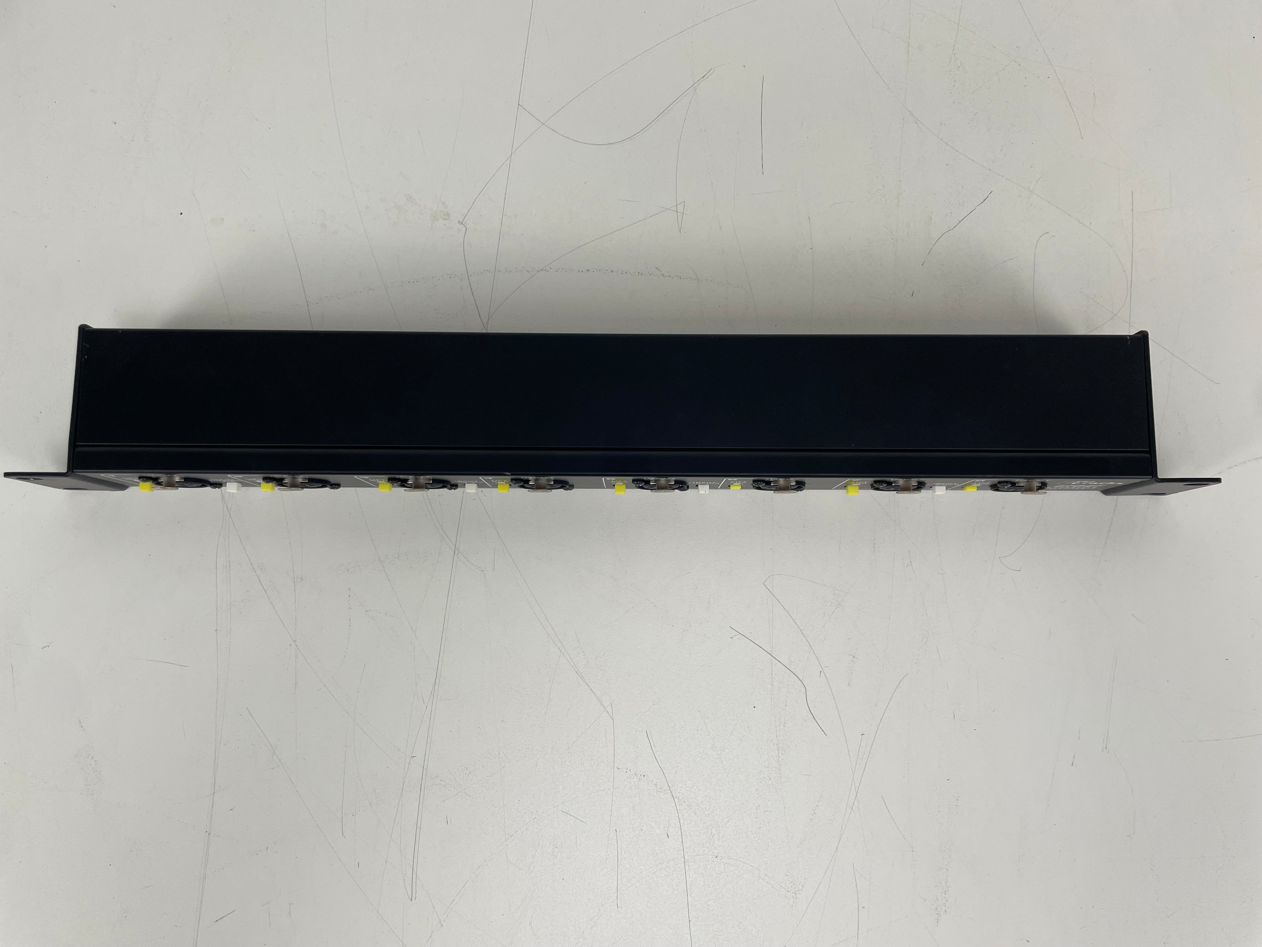The T.Racks - Eight - Microphone Splitter