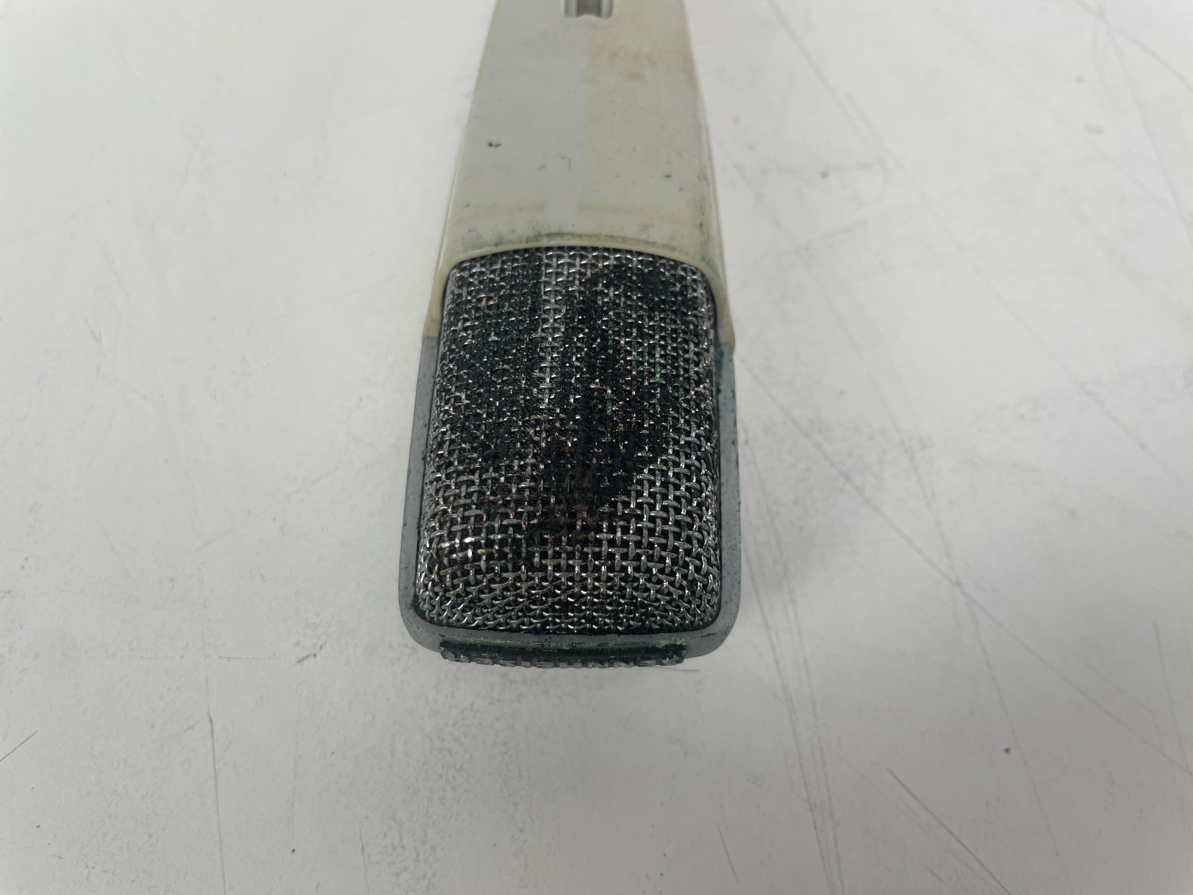Sennheiser - MD421-N - Cardioid Dynamic Microphone - 30-17000Hz - Inc. Mount