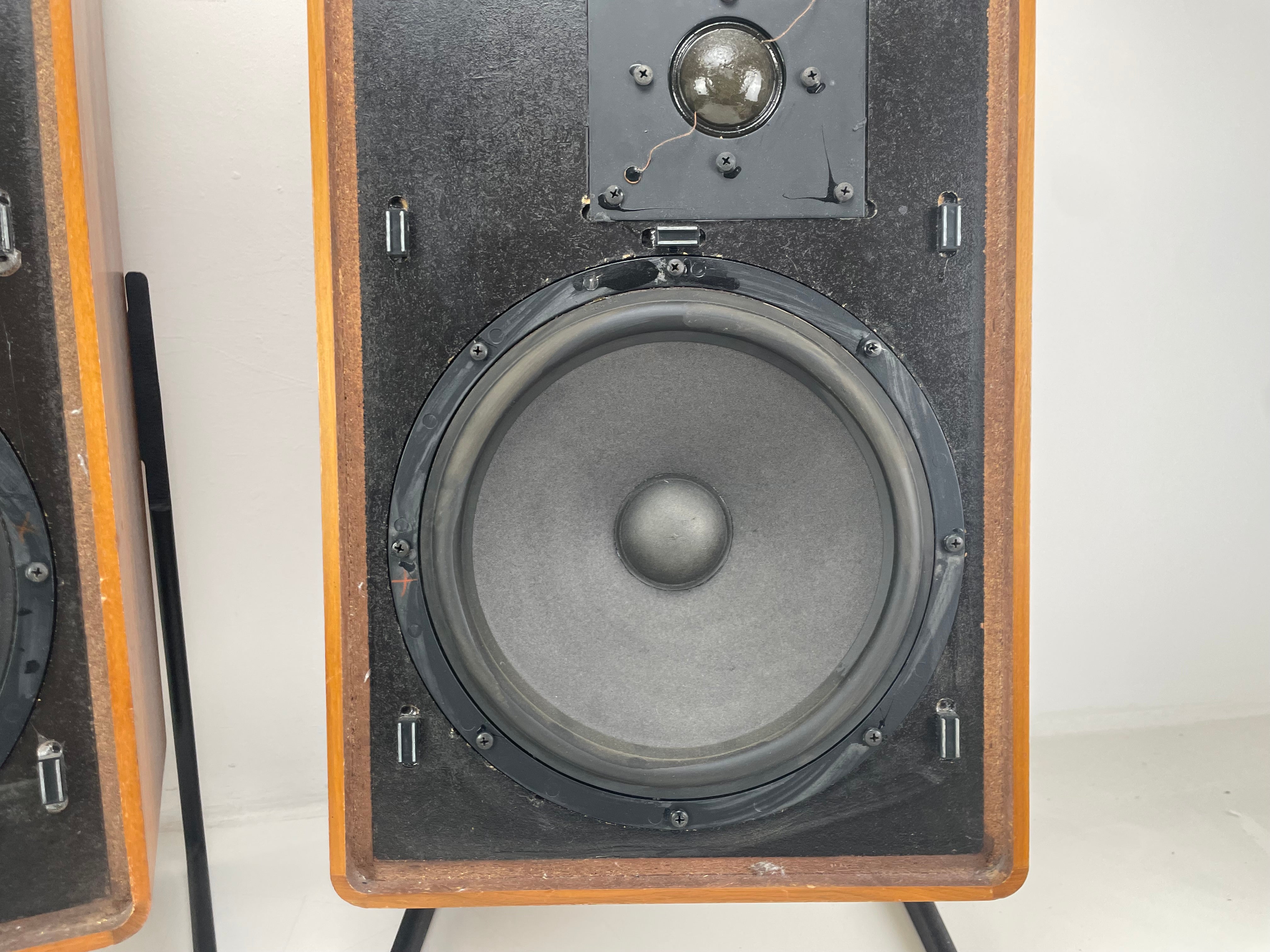 Braun - LV1020 - Active Studio Monitors - Inc. Powercables