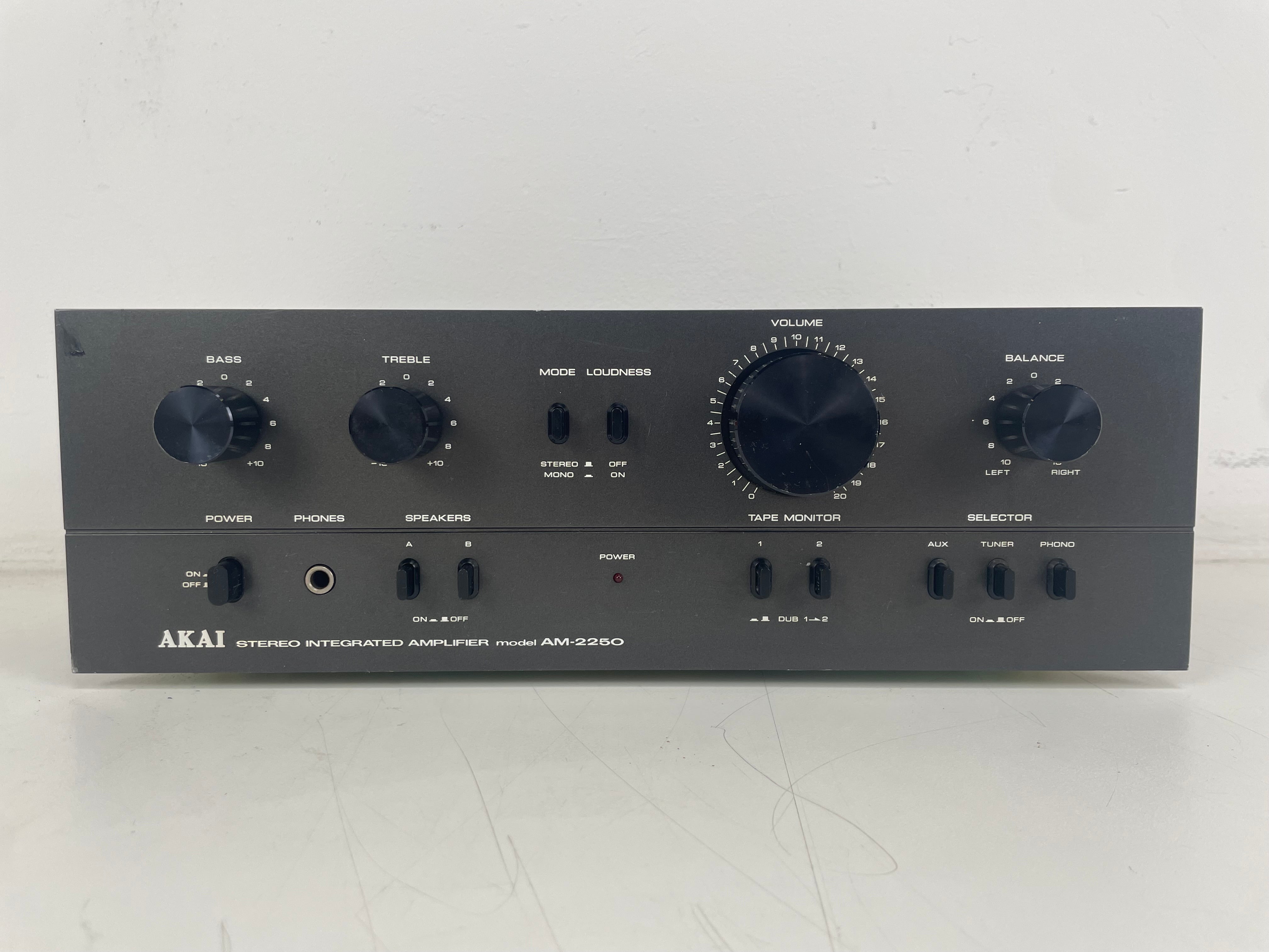 Akai - AM-2250 - Integrated Stereo Amplifier - Serviced (Cleaned/Replacement)