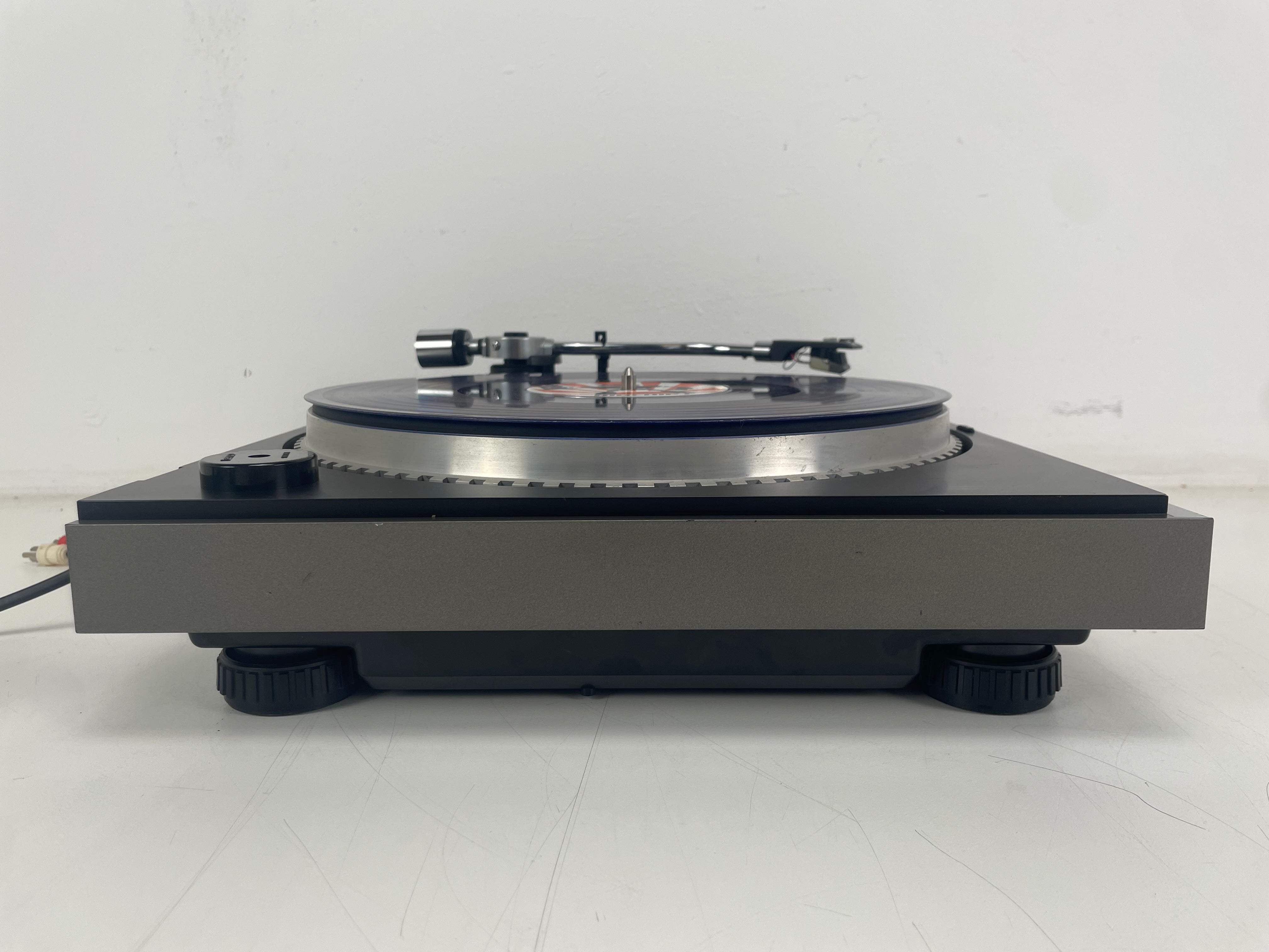 JVC - QL-A2 - Direct Drive Turntable - Inc. JVC Z1S Cartridge - Broken Strobe