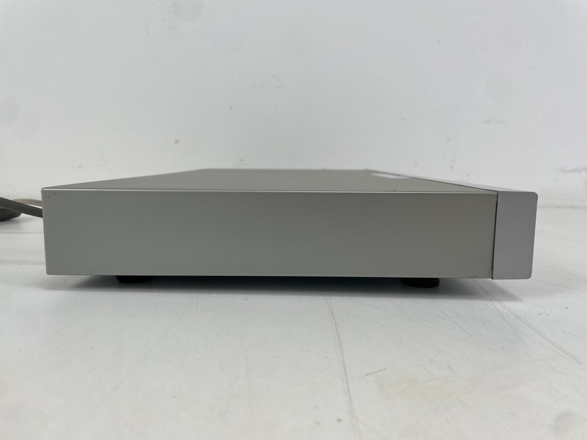 Akai – AT-A301 – Quartz Synthesizer Tuner – AM/FM Stereo Tuner