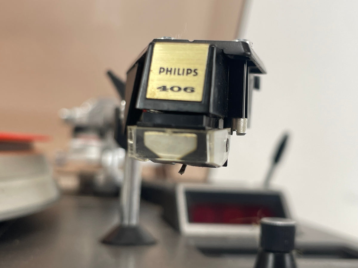 Philips – 977 – Automatic Quartz PLL Direct Control Turntable – Transport Secured