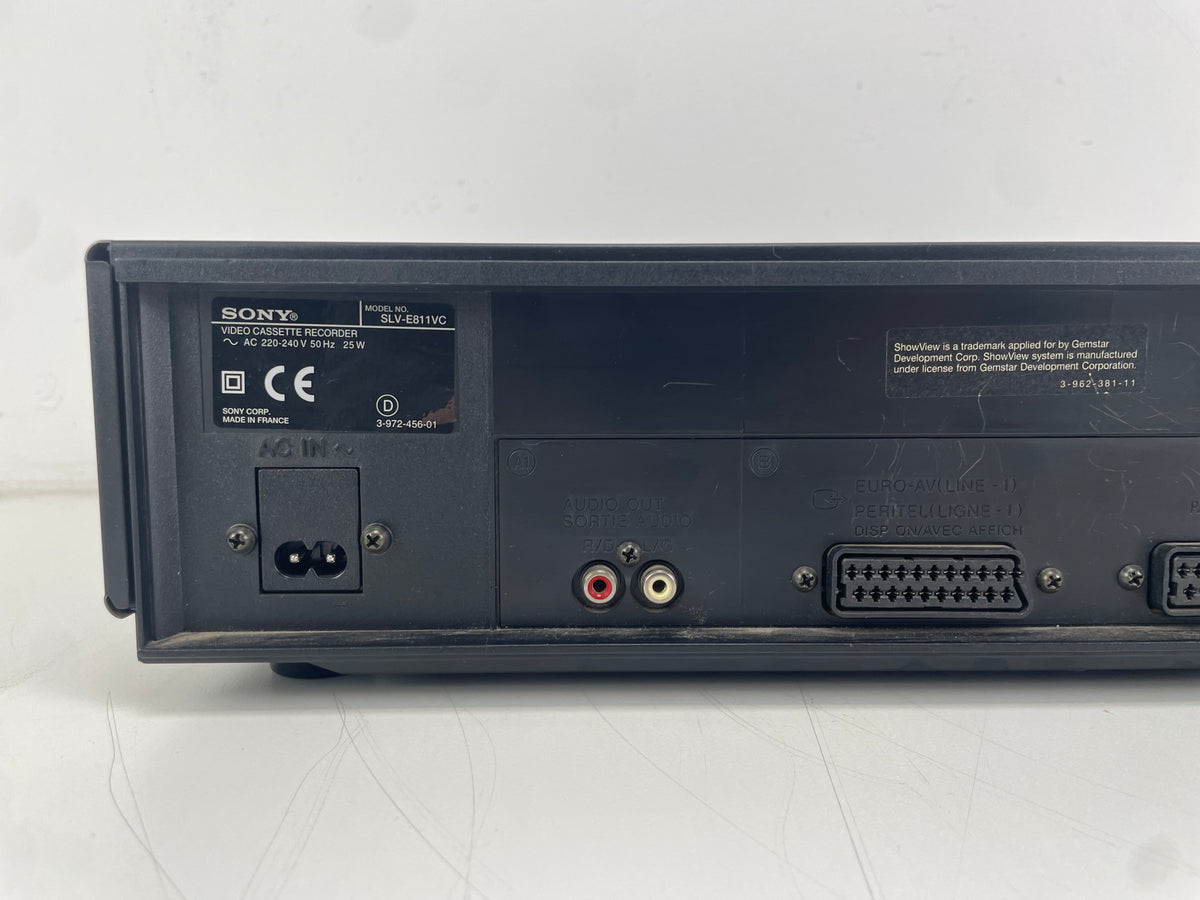 Sony - SLV-E811 - PAL/NTSC - VHS - Video Cassette Recorder