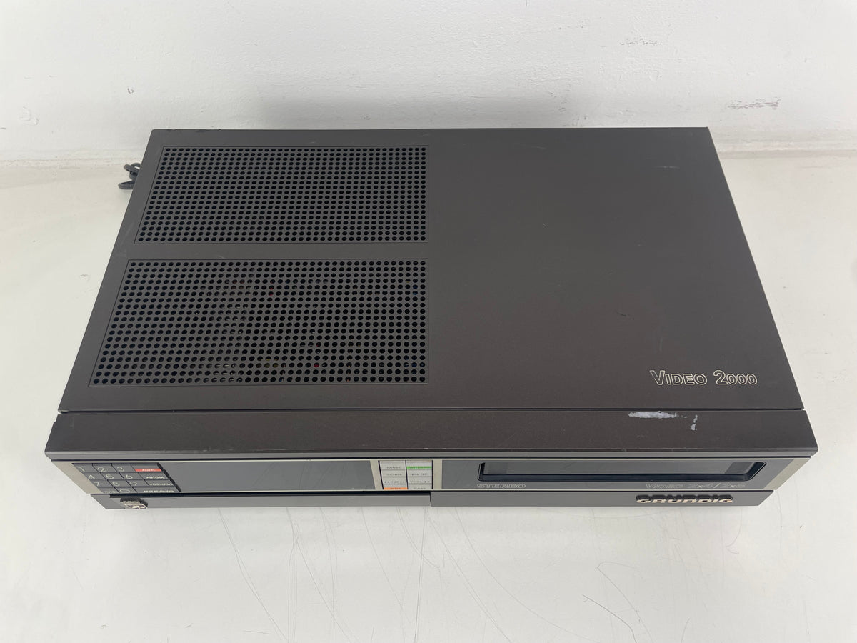 Grundig - Video 2x4/2x8 - 2280a - Video2000 - Video Cassette Recorder - Serviced (Recapped/Repaired)