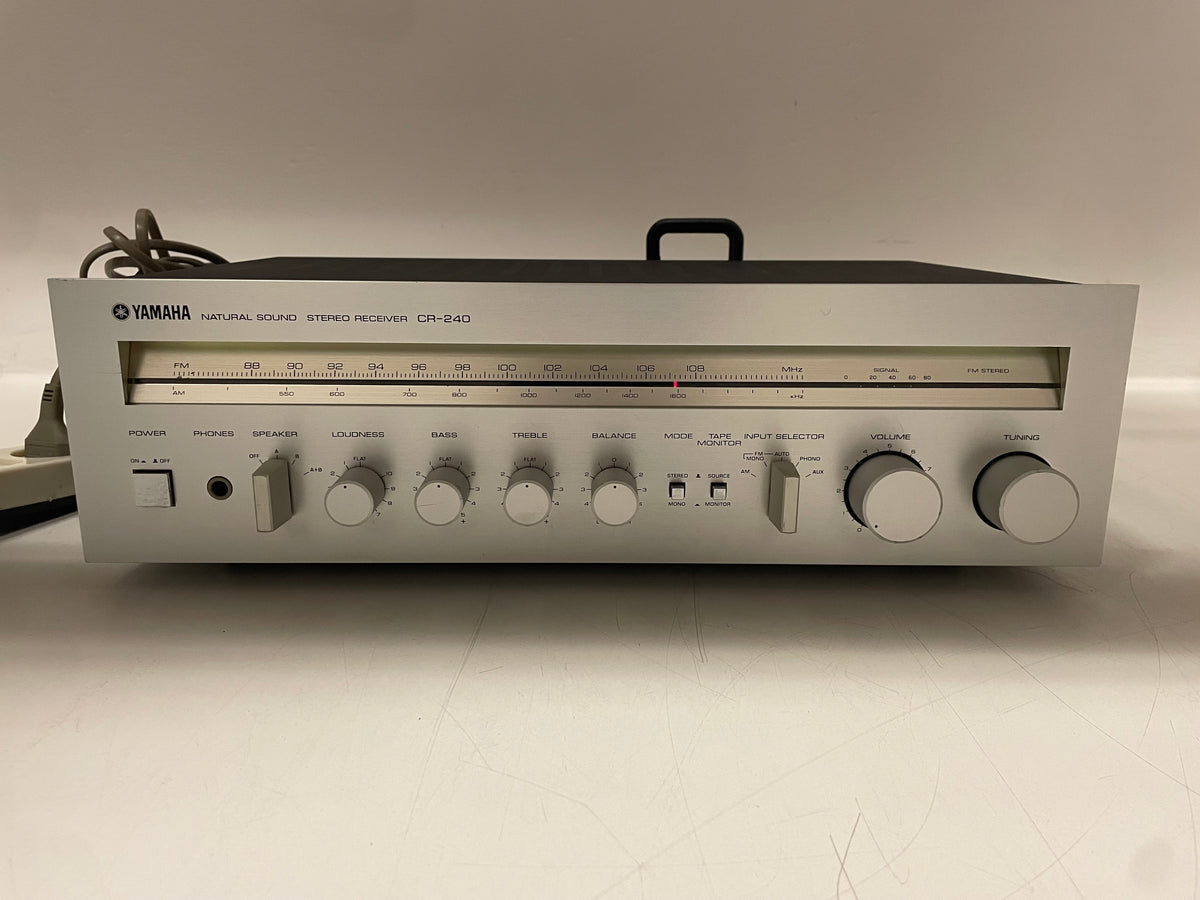 Yamaha – CR-240 – Natural Sound Stereo Receiver