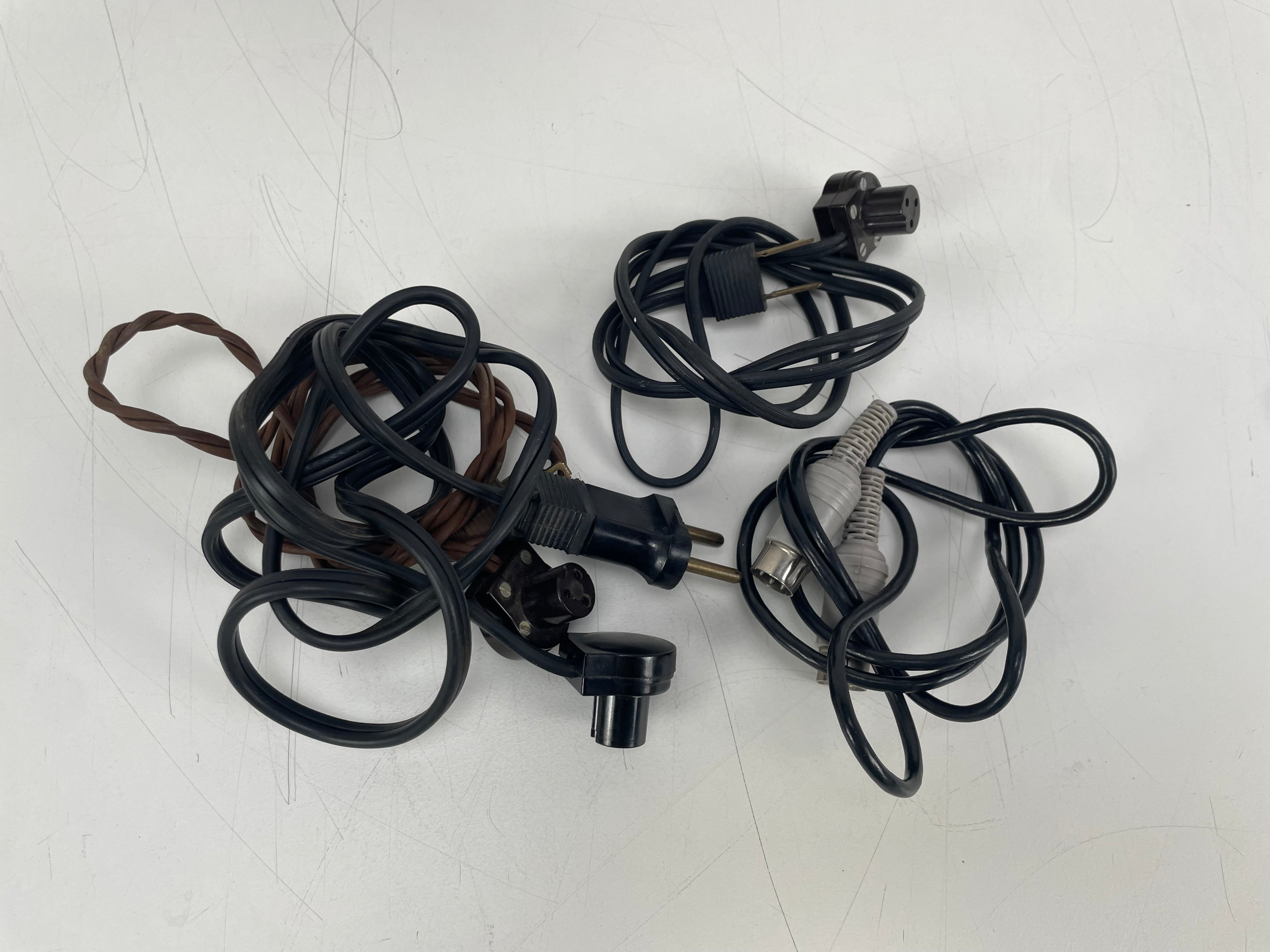 Quad 33 / FM3 / 303 – Pre-Amplifier, Power Amplifier & Tuner Set – Inc. Cables