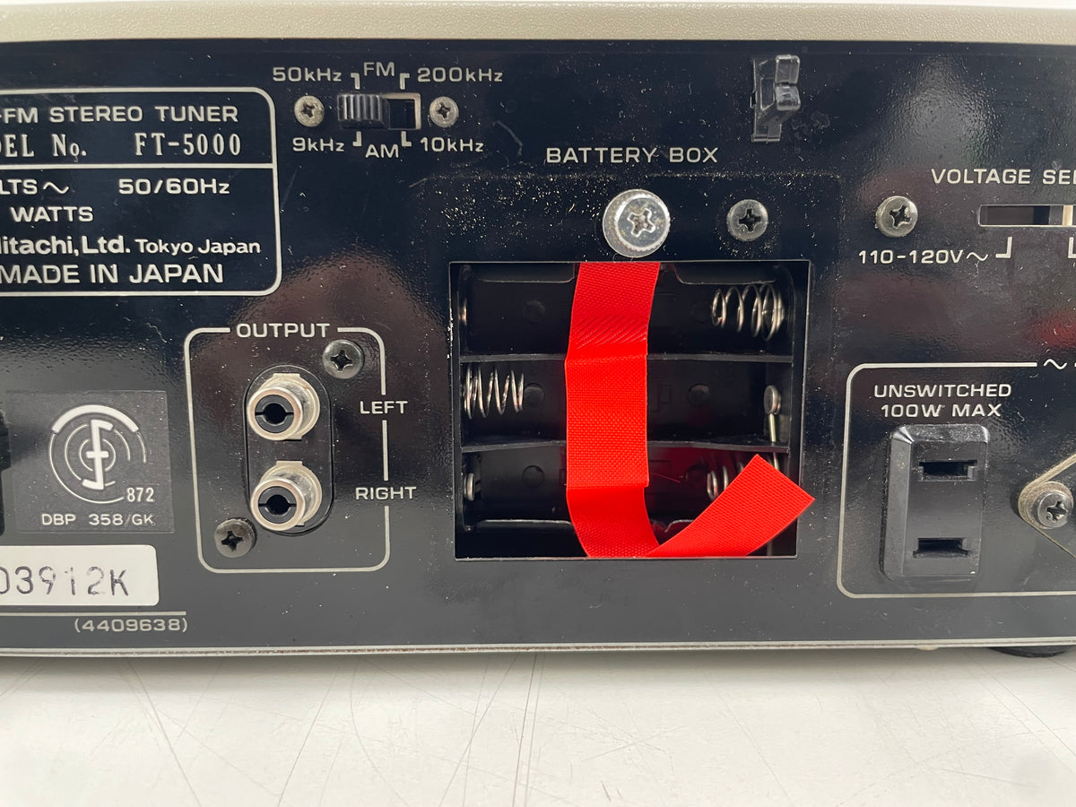 Hitachi – FT-5000 – Quartz Digital Synthesizer AM/FM Stereo Tuner
