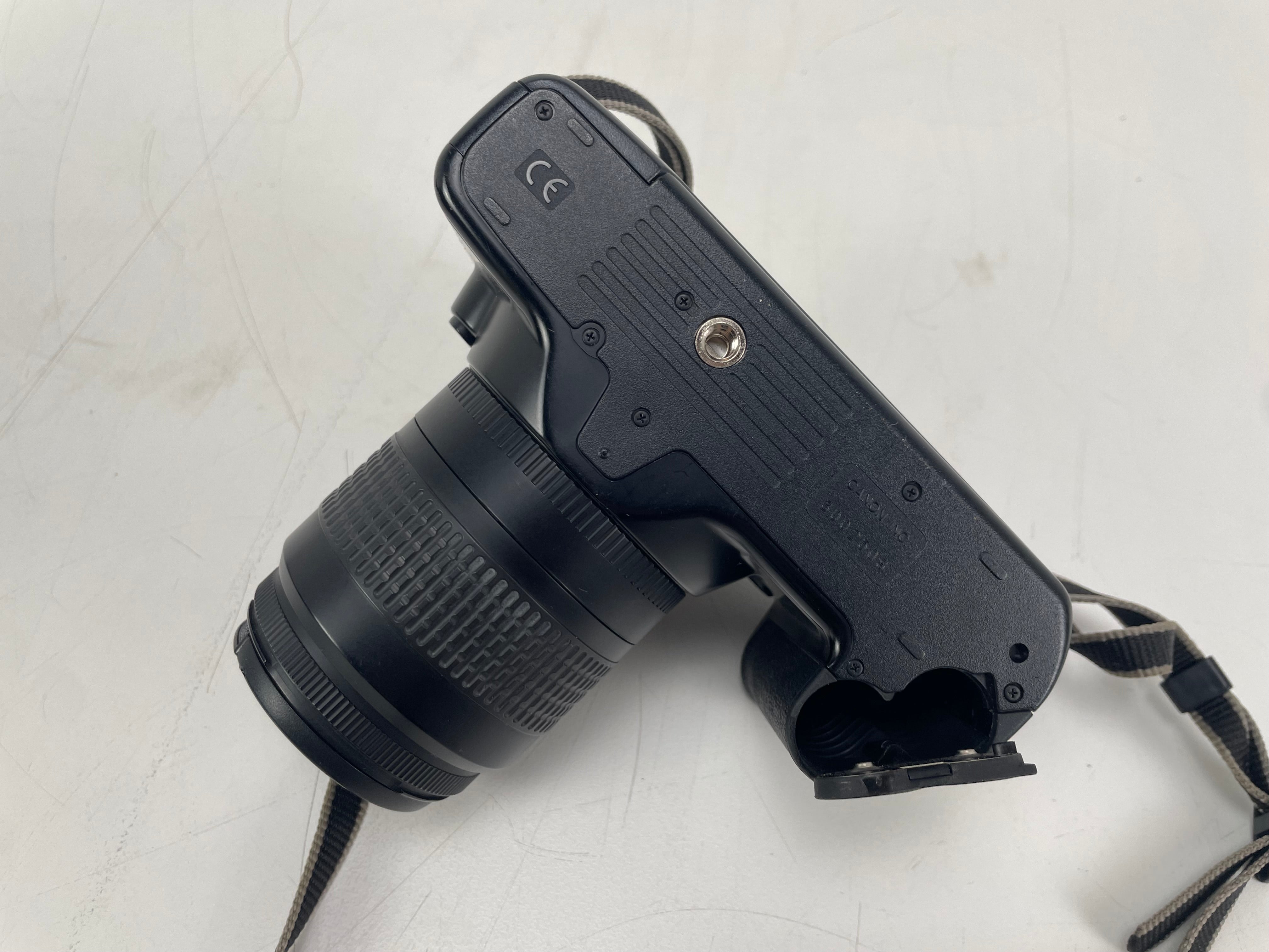 Canon EOS 3000 – Analog 35mm Film Camera – Inc. Accesoires/Manual – As Is (Untested)