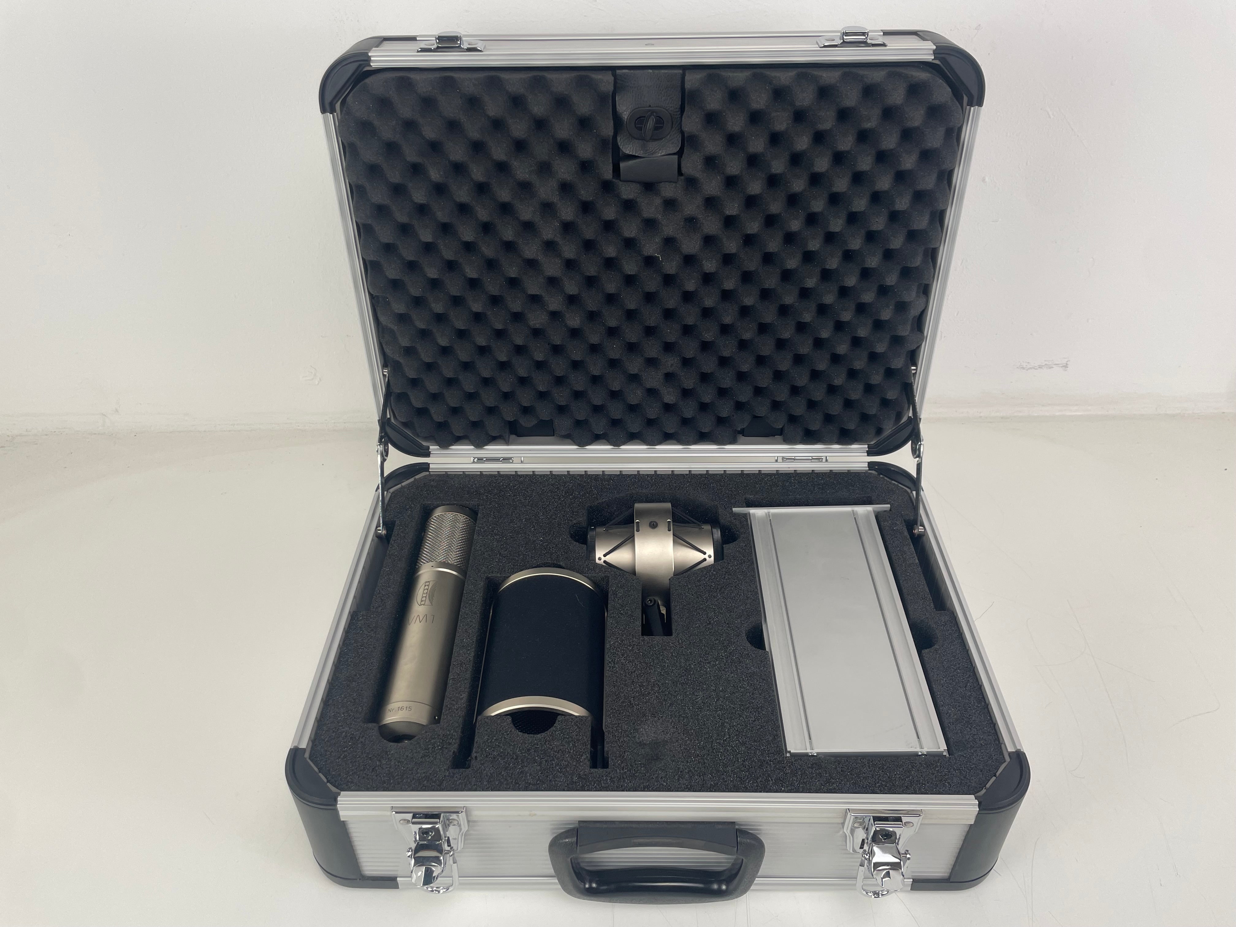Brauner - VM-1 - Tube Microphone - Mint - Accesoires/Cables/Manual/PSU - 1st owner